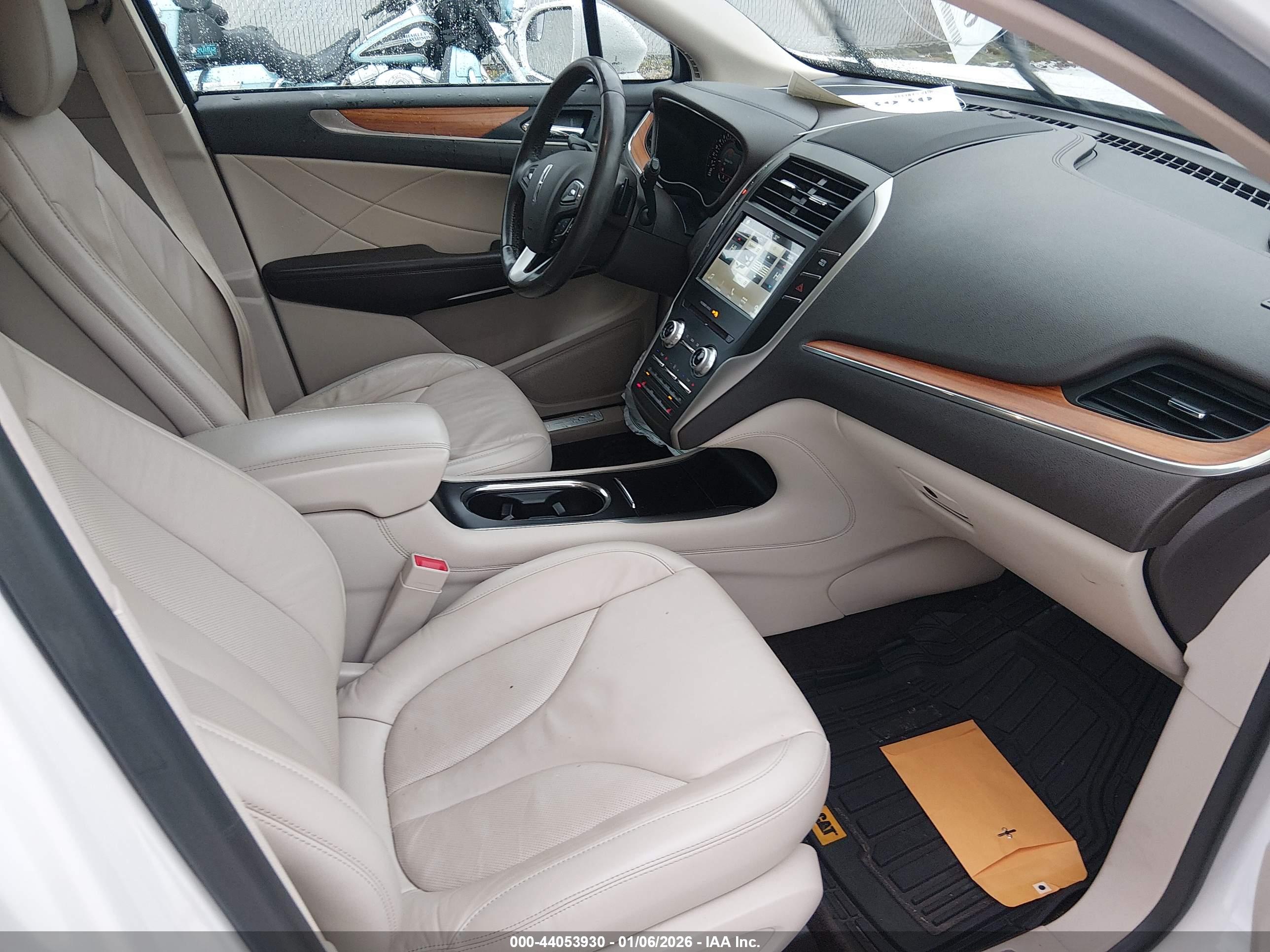 LINCOLN MKC image 5