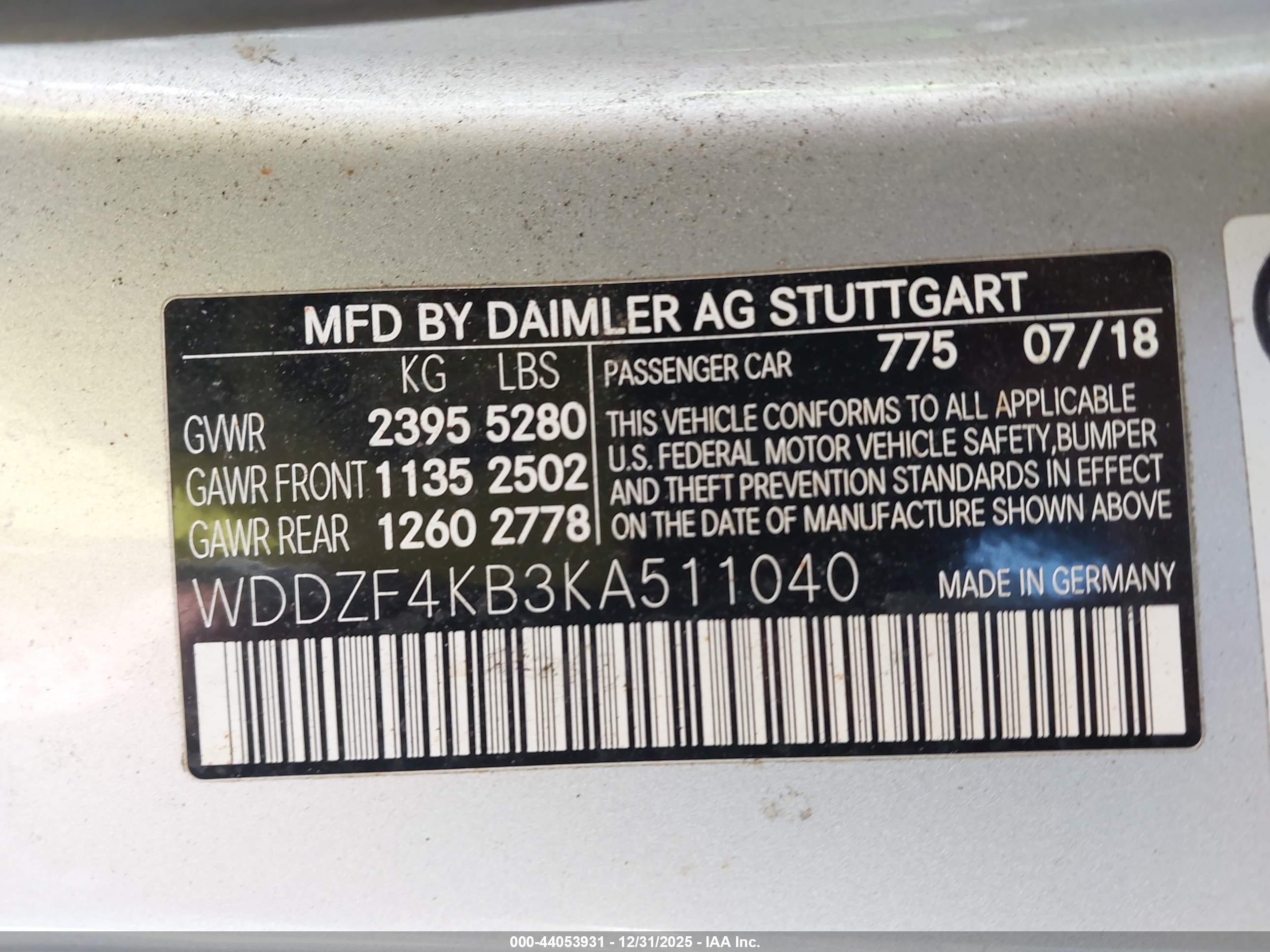 MERCEDES-BENZ E image 9