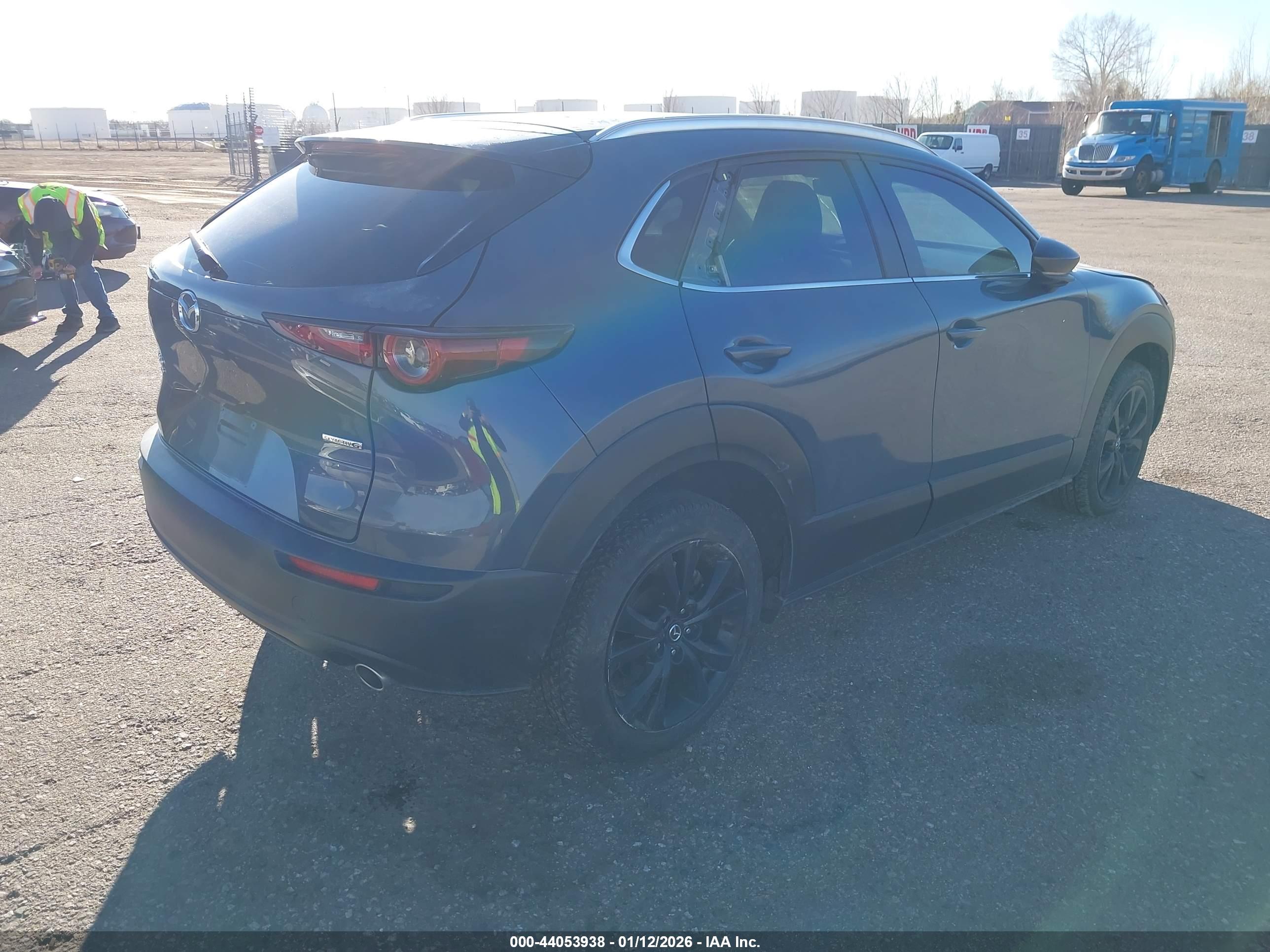 MAZDA CX-30 image 4