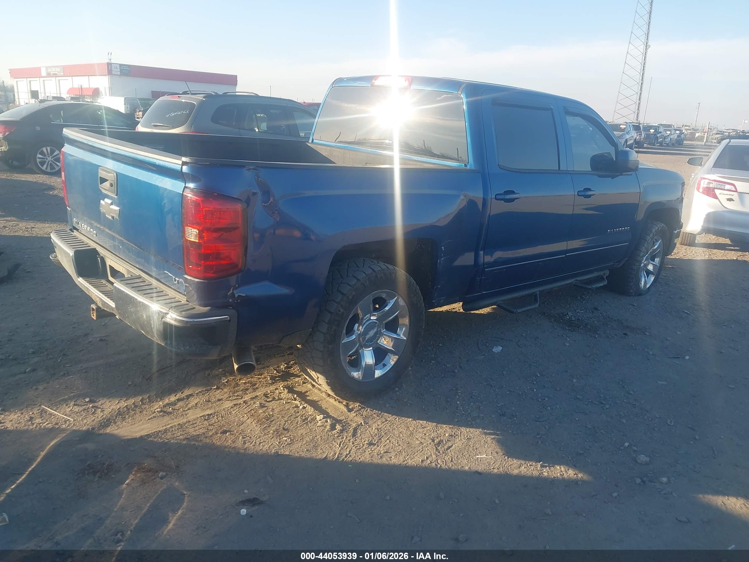 CHEVROLET SILVERADO image 4