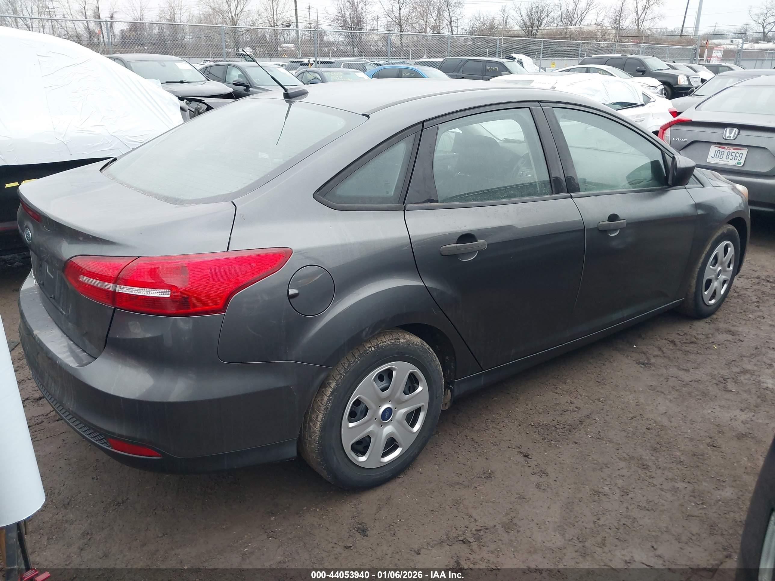 FORD FOCUS image 4