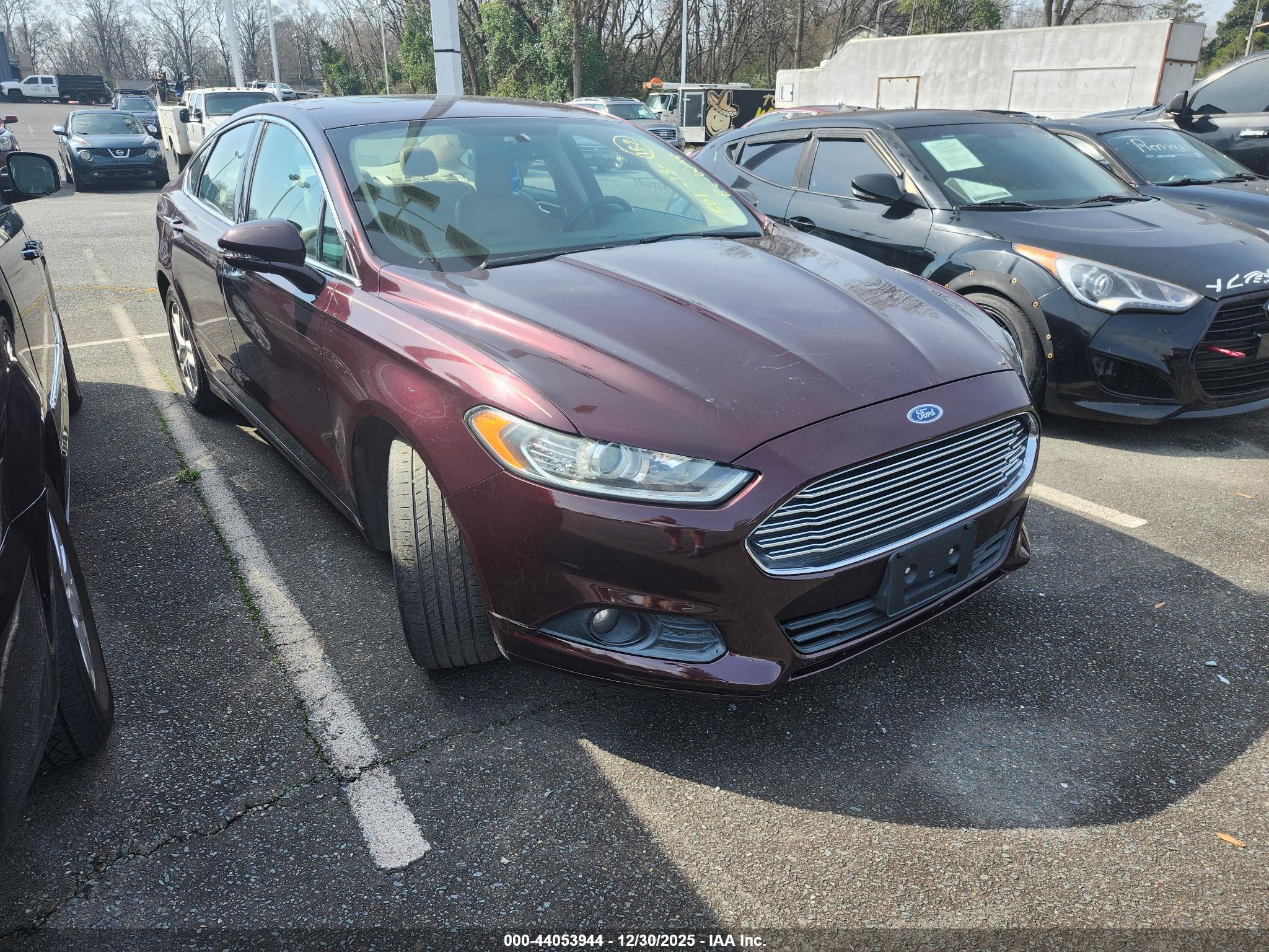 FORD FUSION image 11