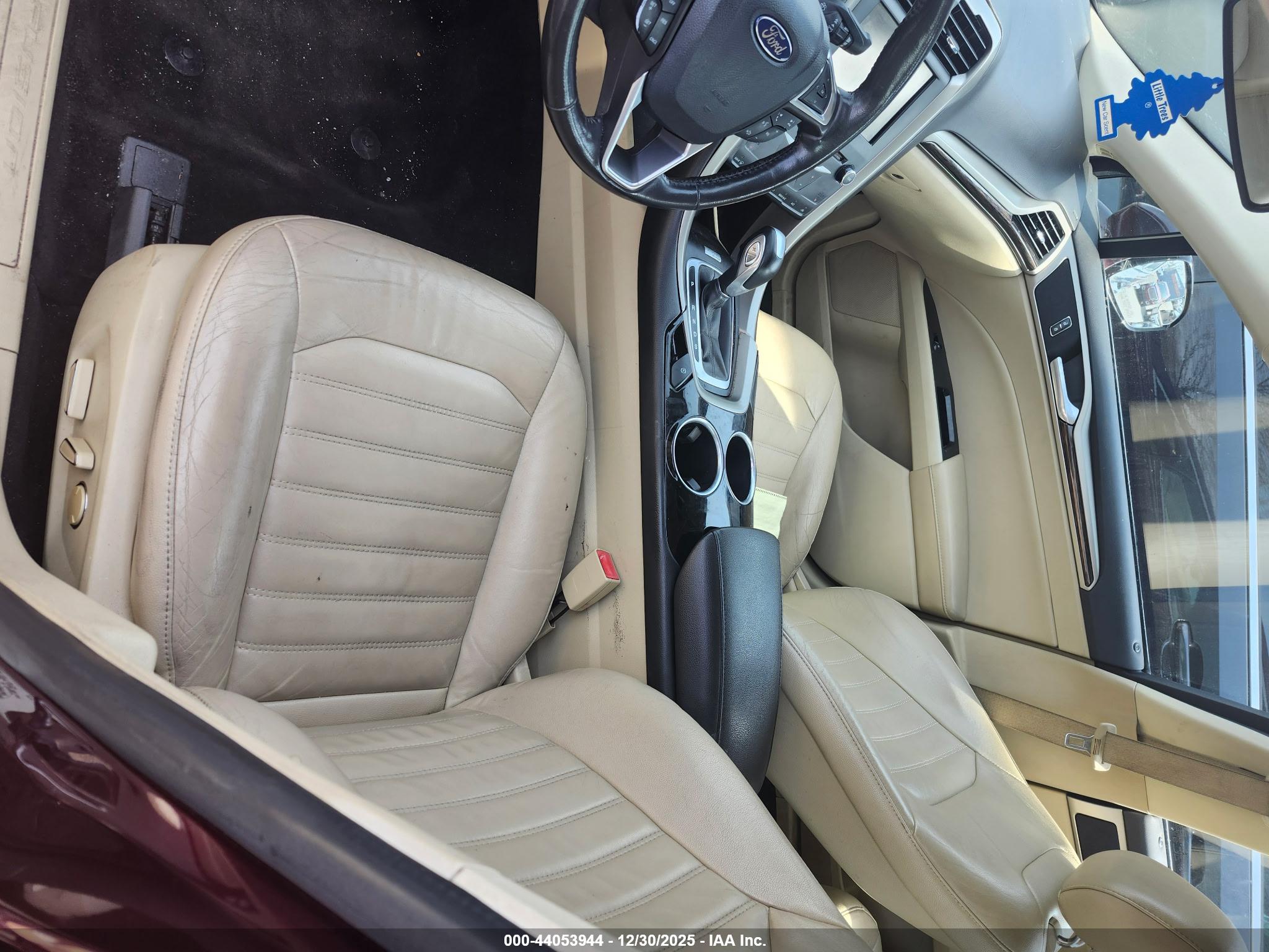 FORD FUSION image 5