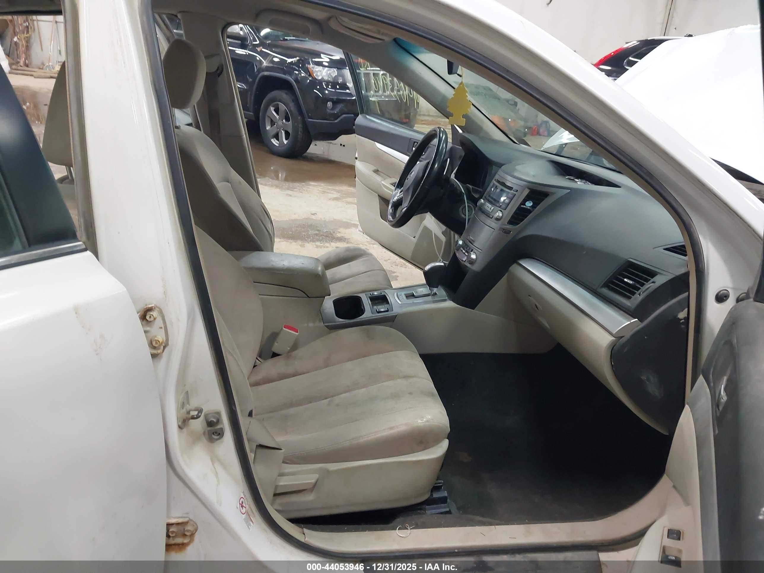 SUBARU LEGACY image 5