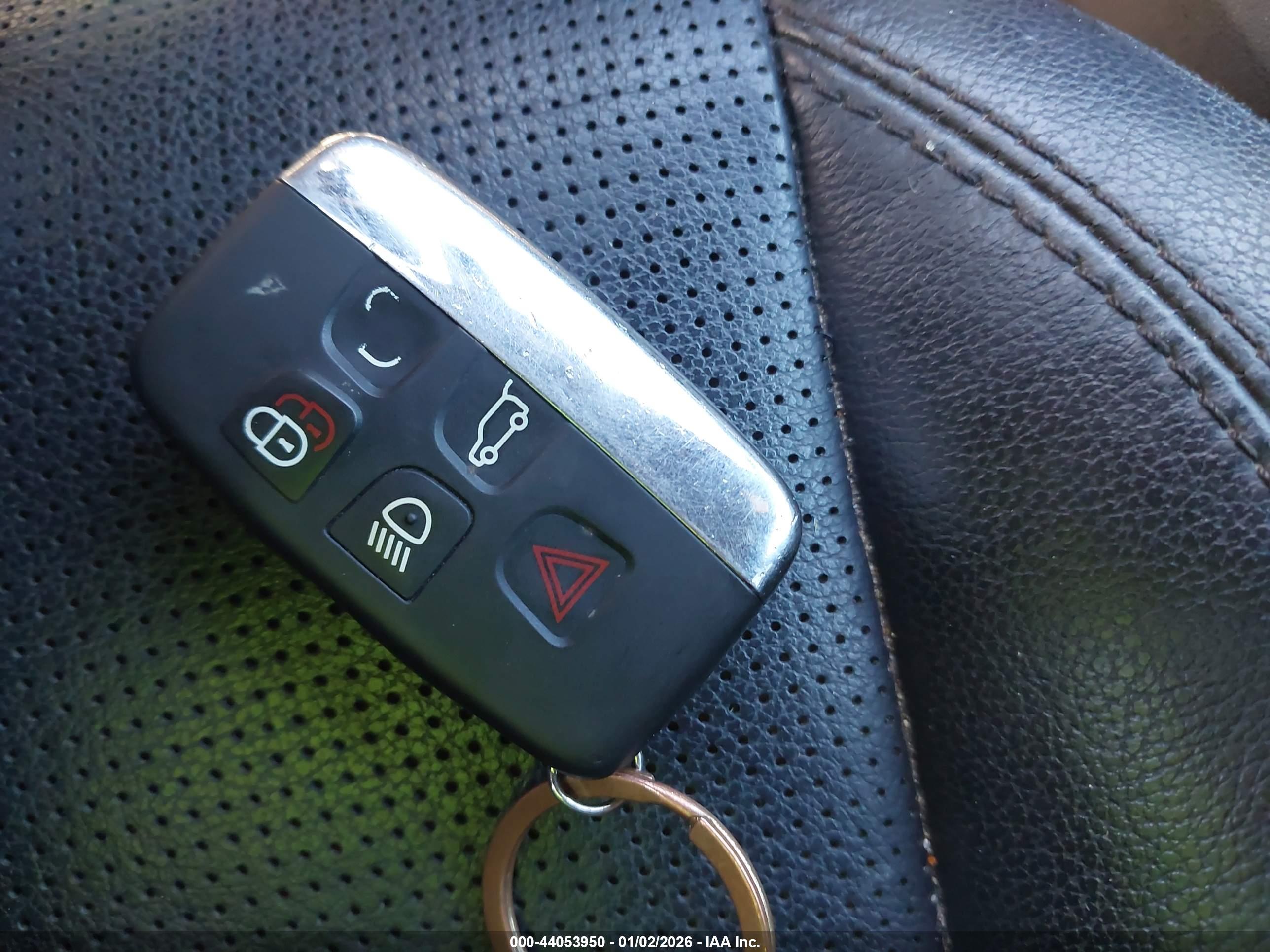 LAND ROVER image 11