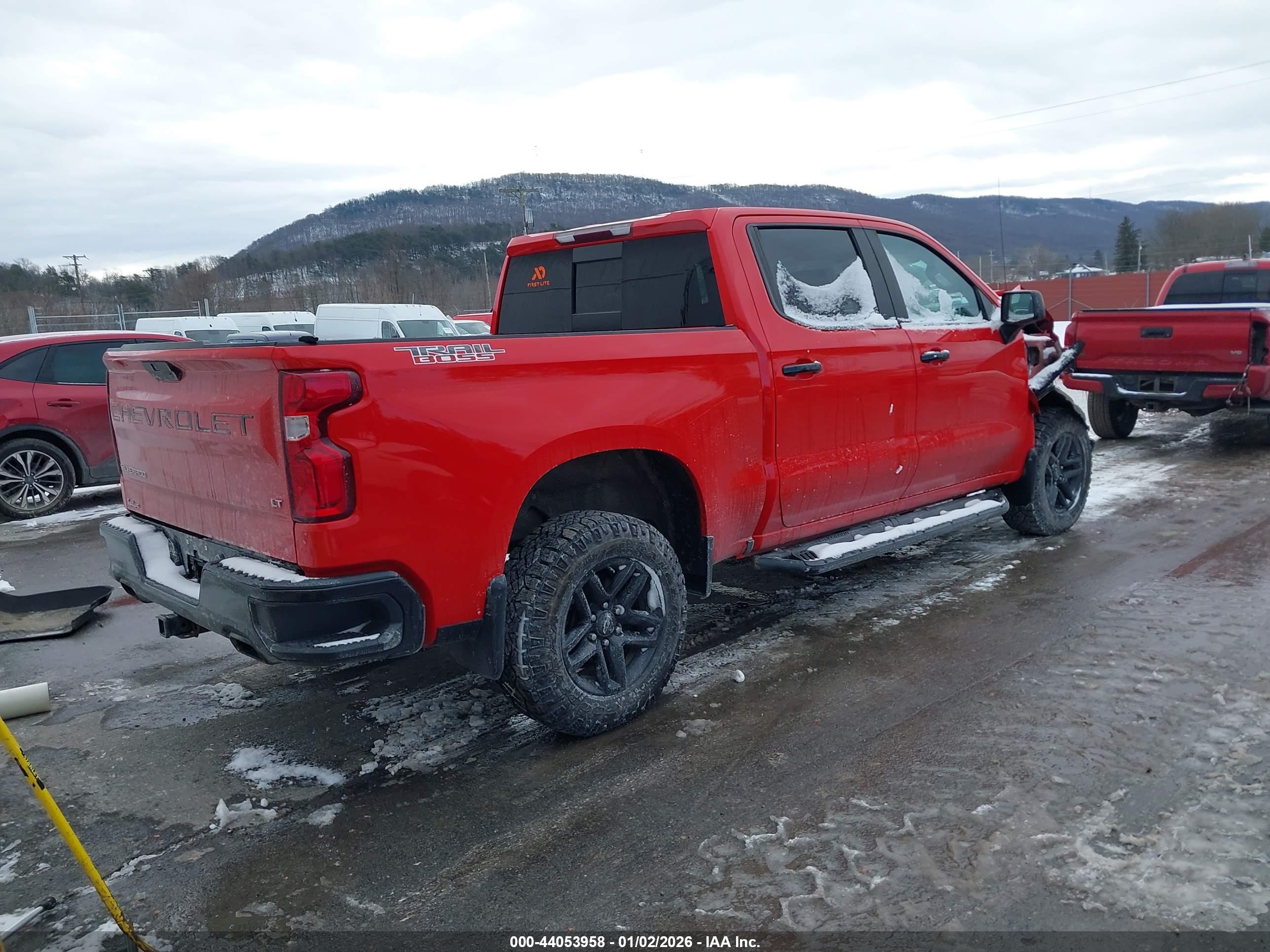 CHEVROLET SILVERADO image 4