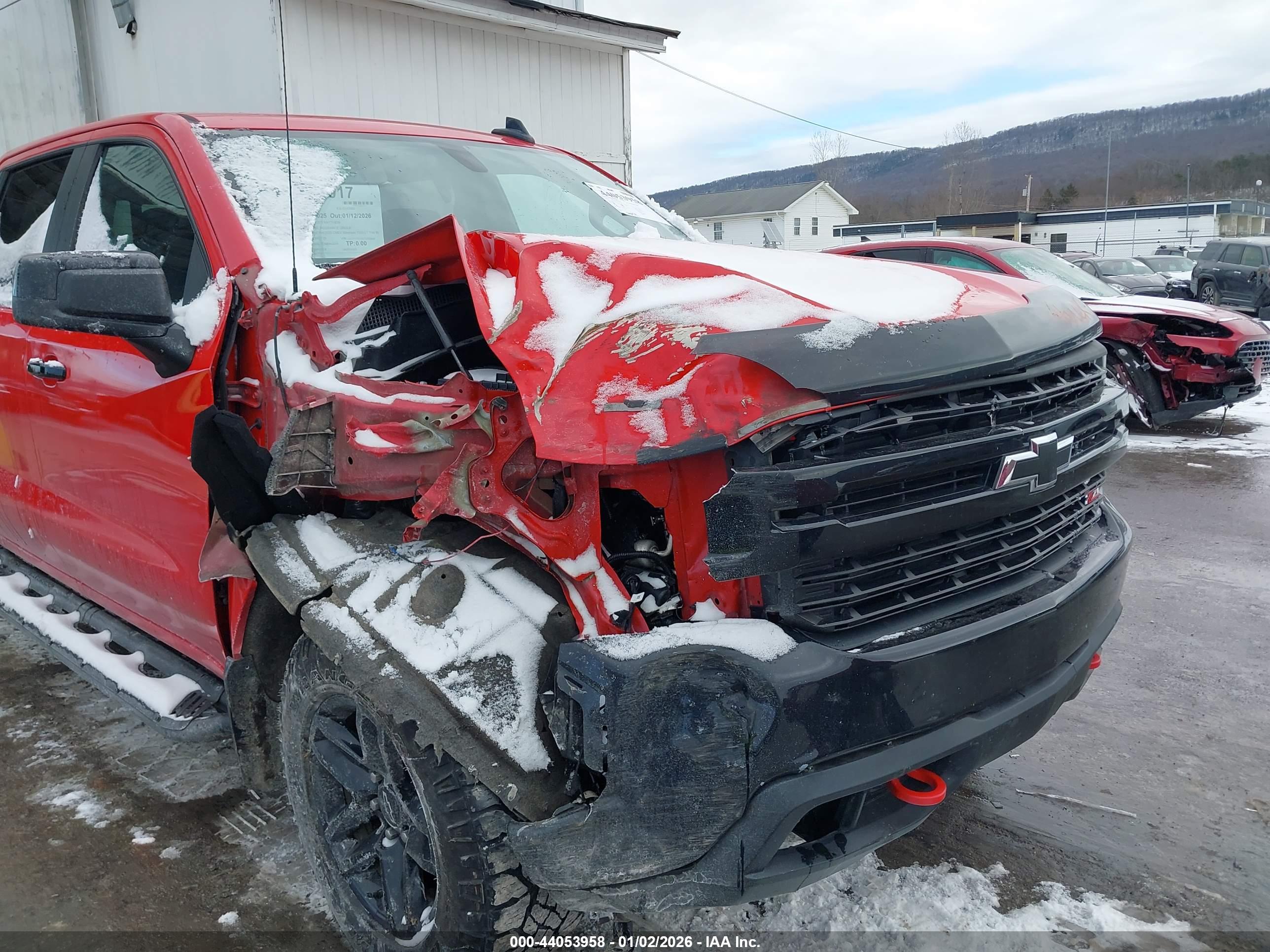 CHEVROLET SILVERADO image 6
