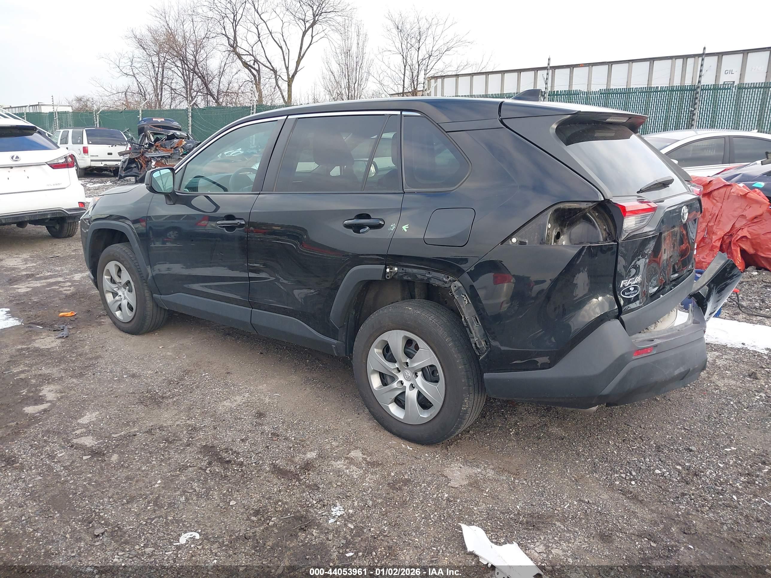 TOYOTA RAV4 image 3