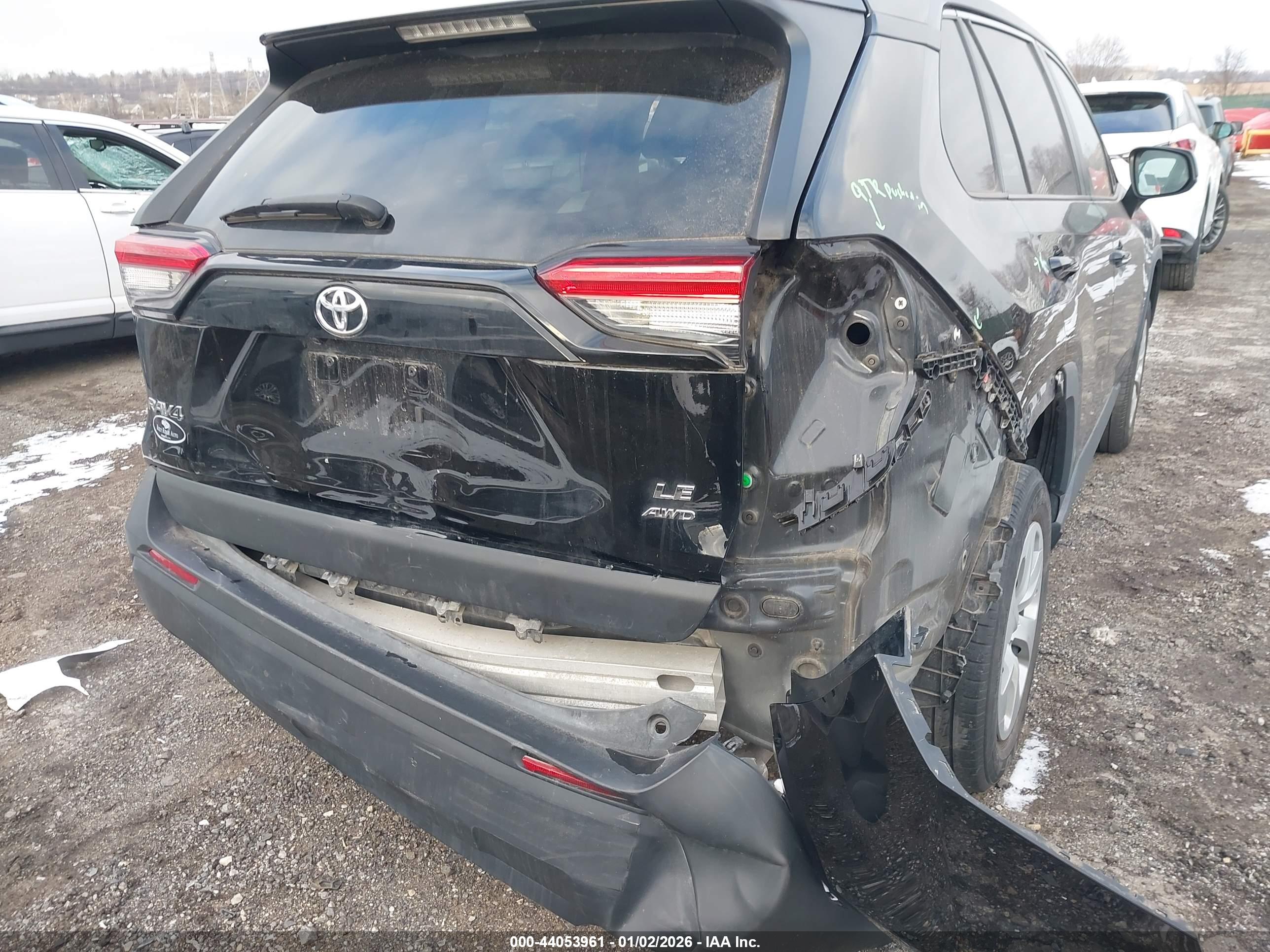 TOYOTA RAV4 image 6