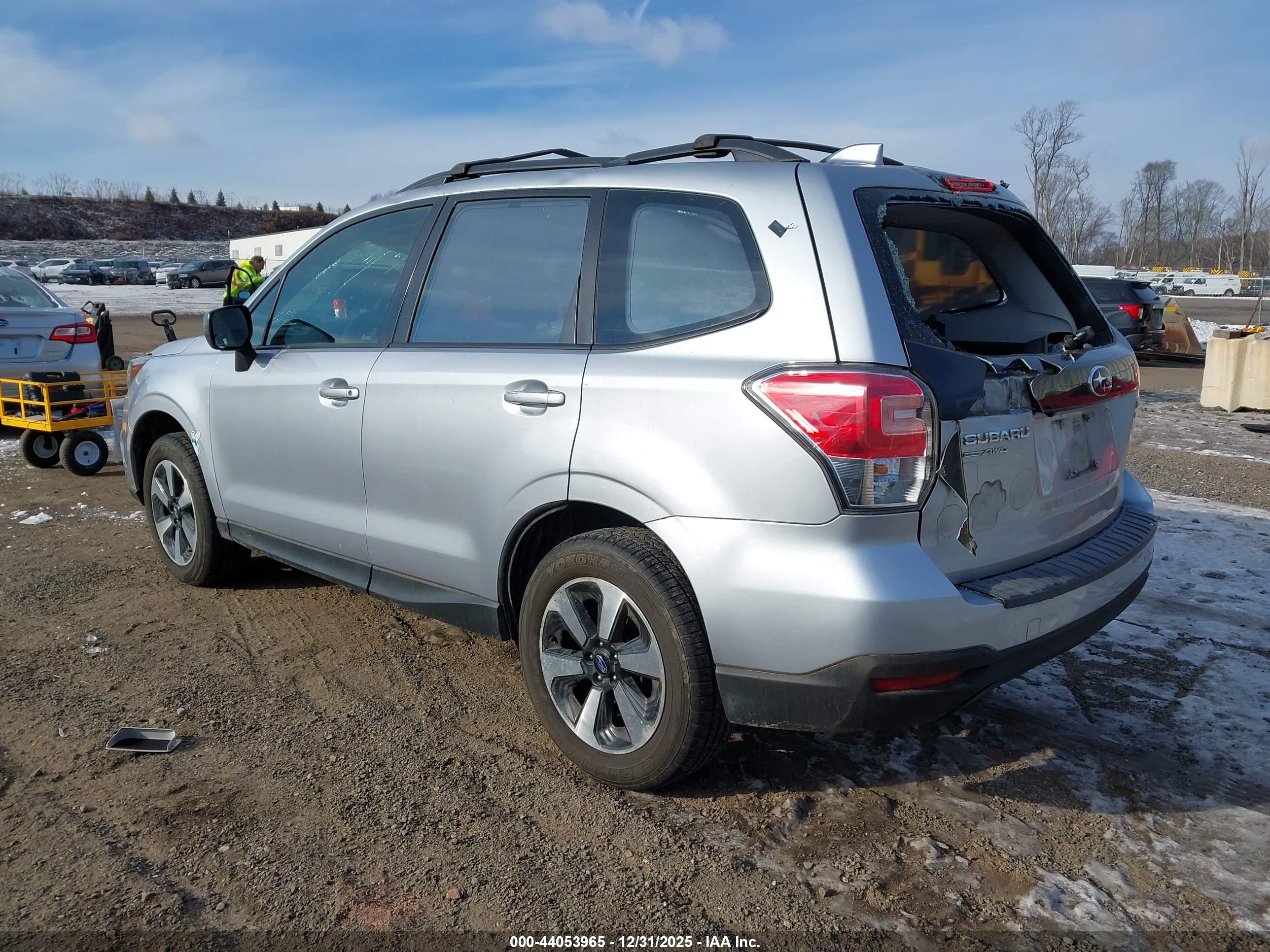SUBARU FORESTER image 3