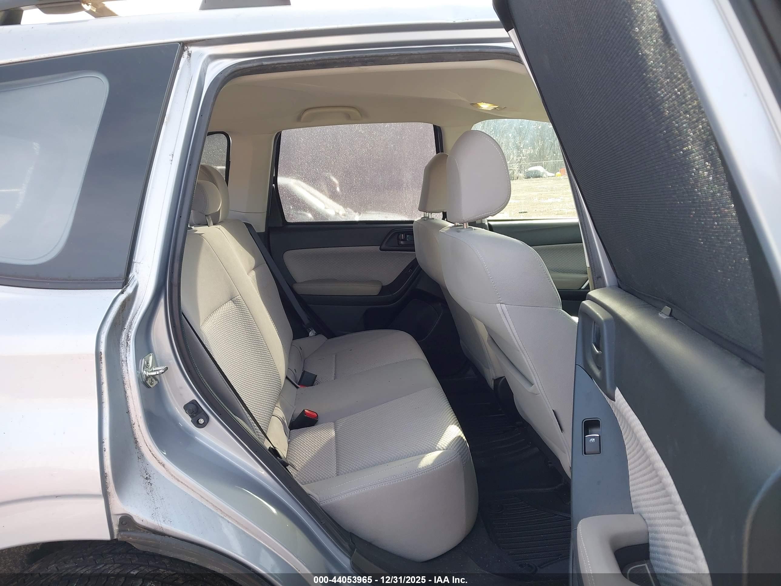 SUBARU FORESTER image 8