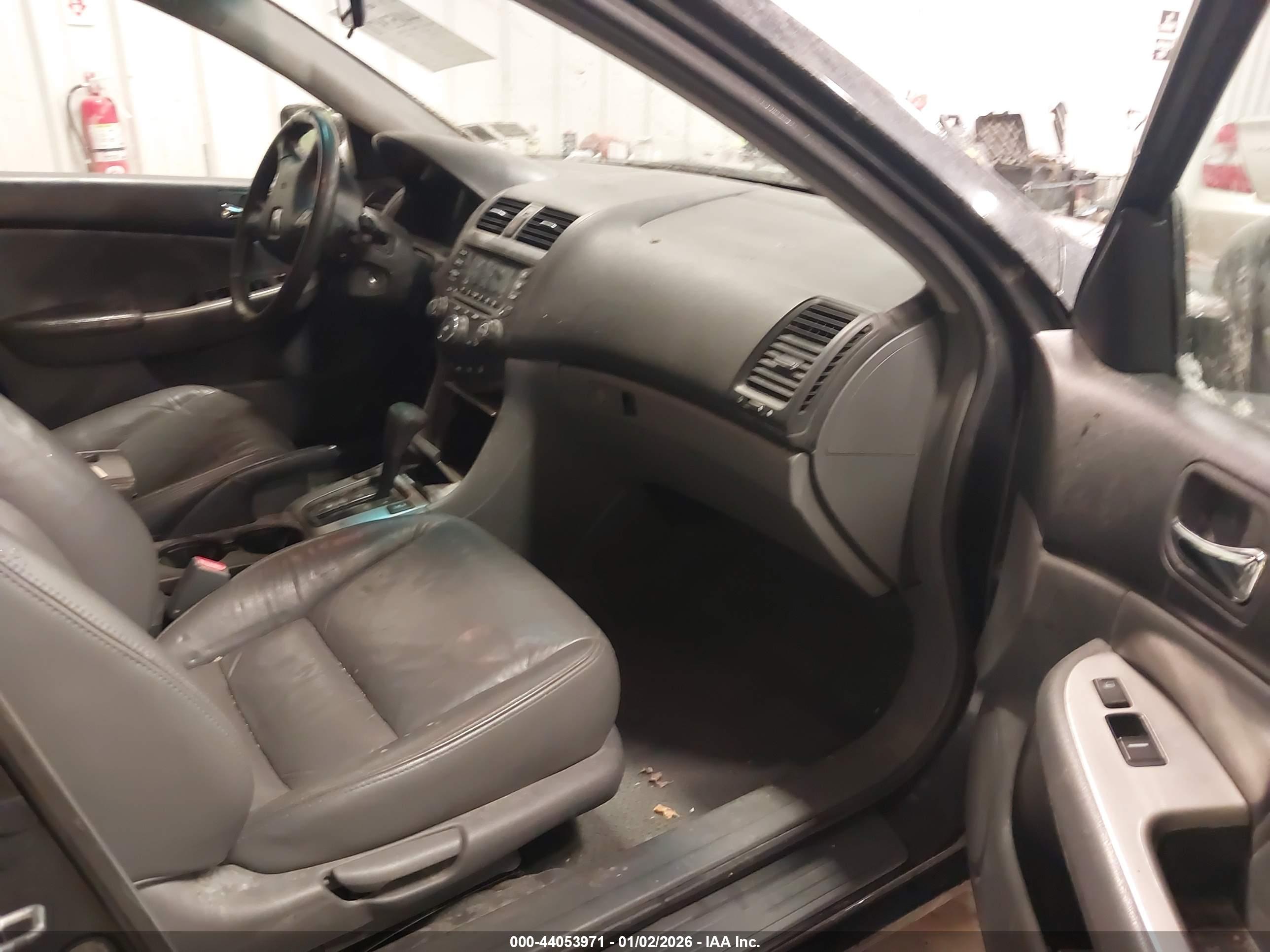 HONDA ACCORD image 5