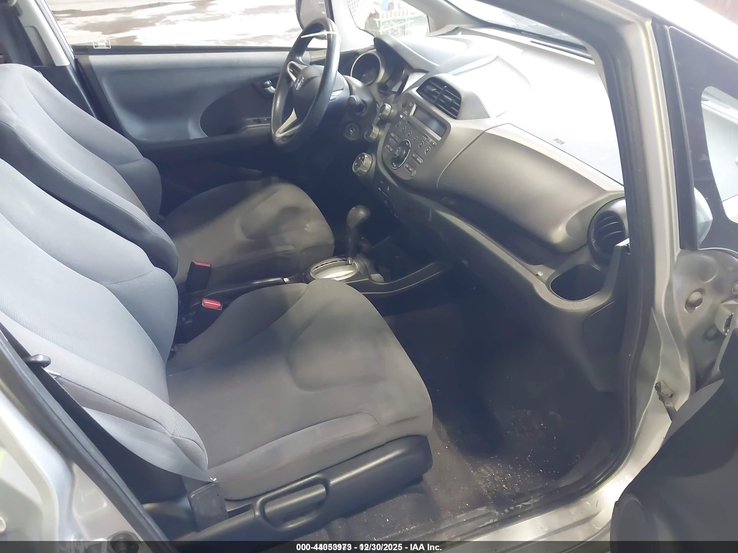 HONDA FIT image 5