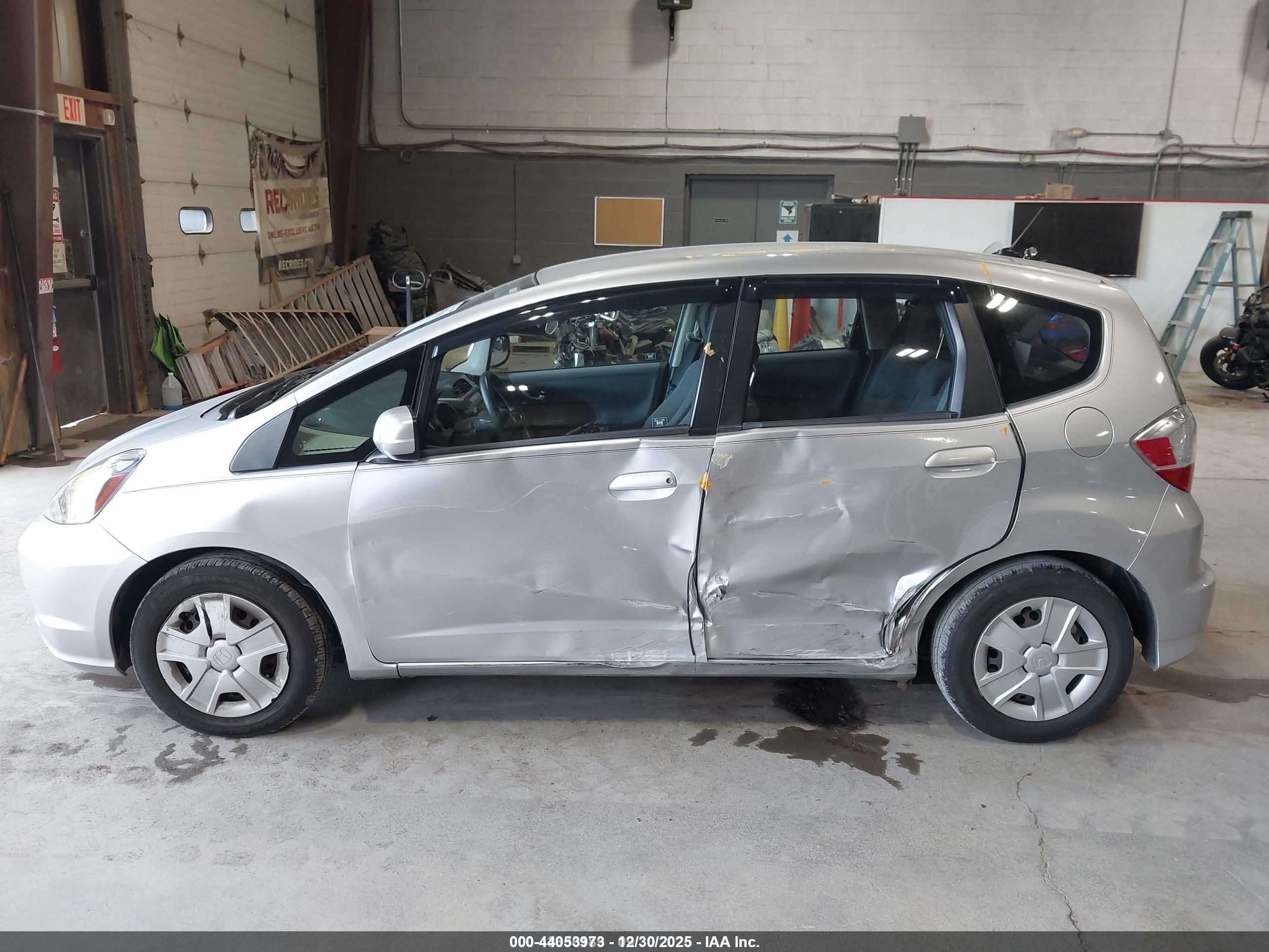 HONDA FIT image 6