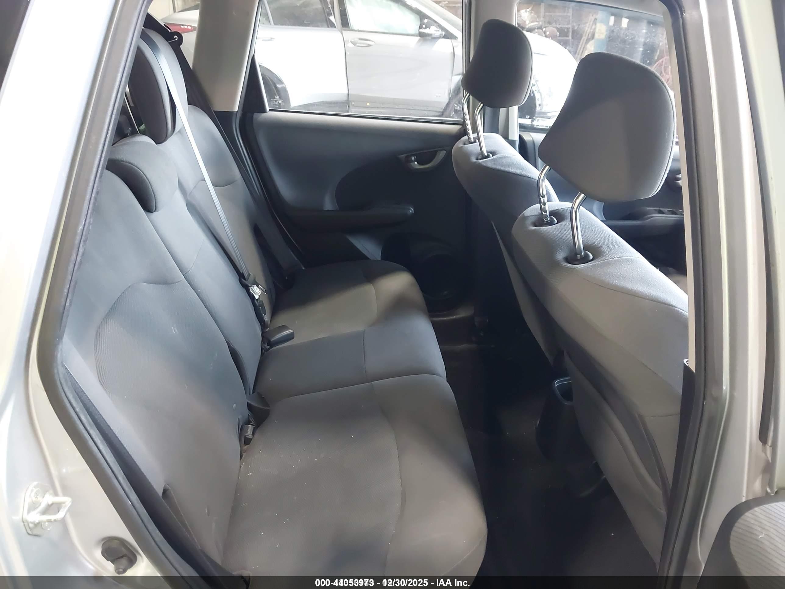 HONDA FIT image 8