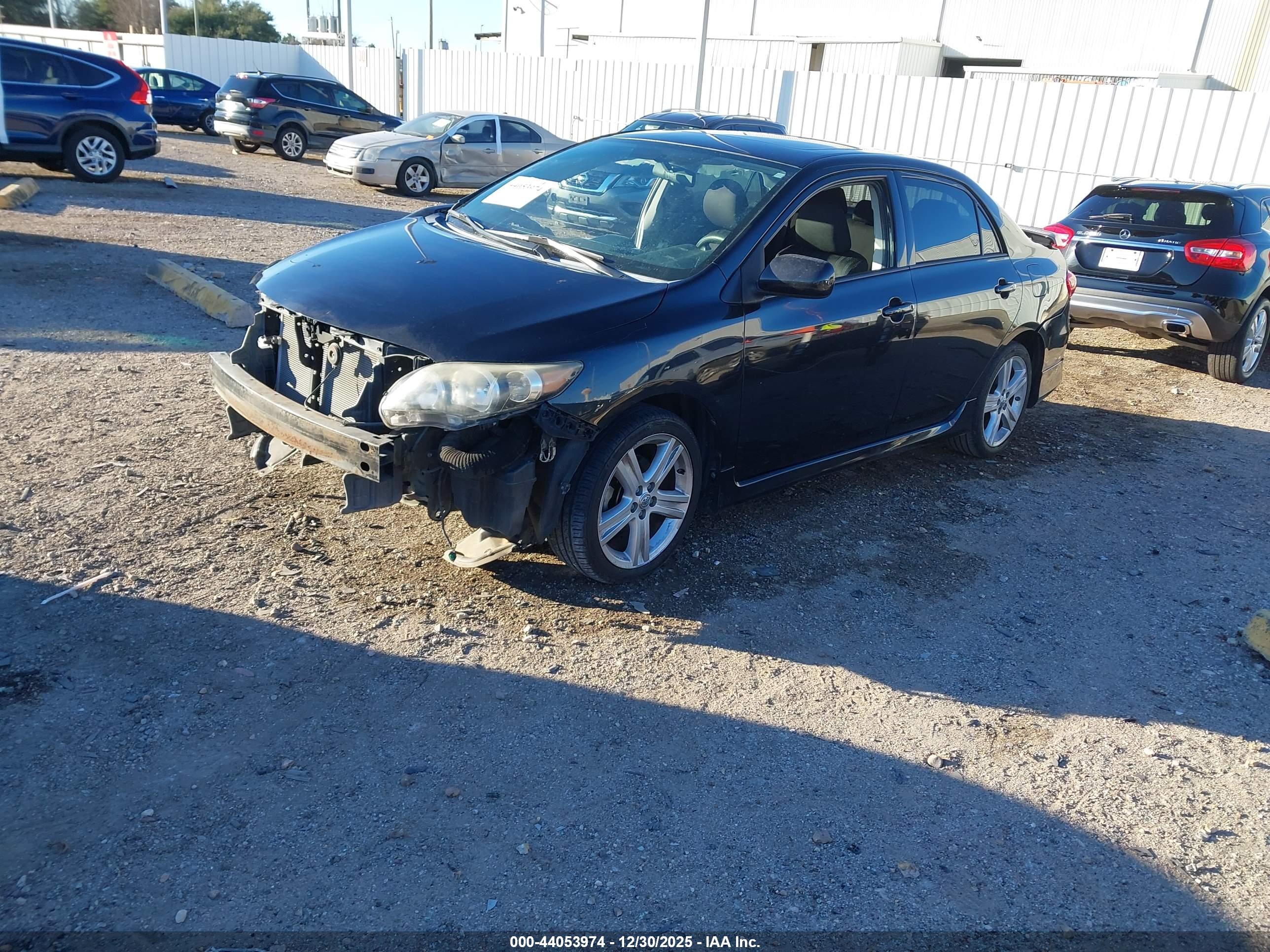 TOYOTA COROLLA image 2