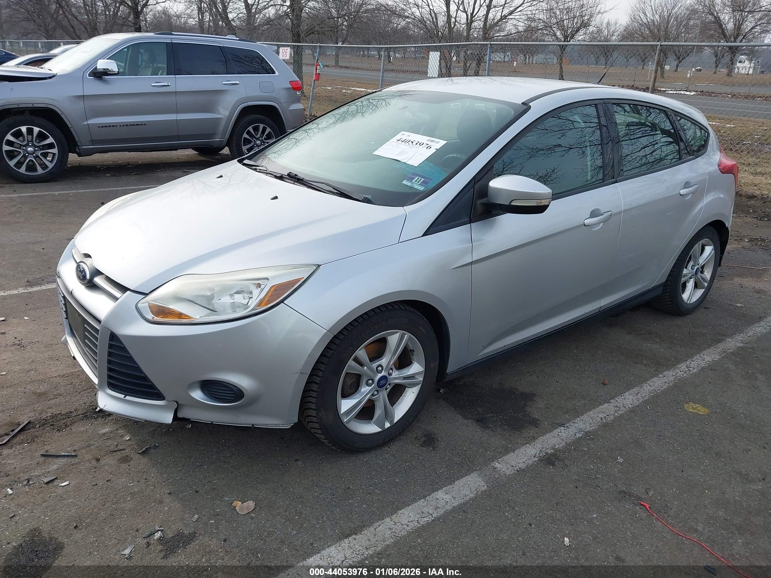 FORD FOCUS image 2