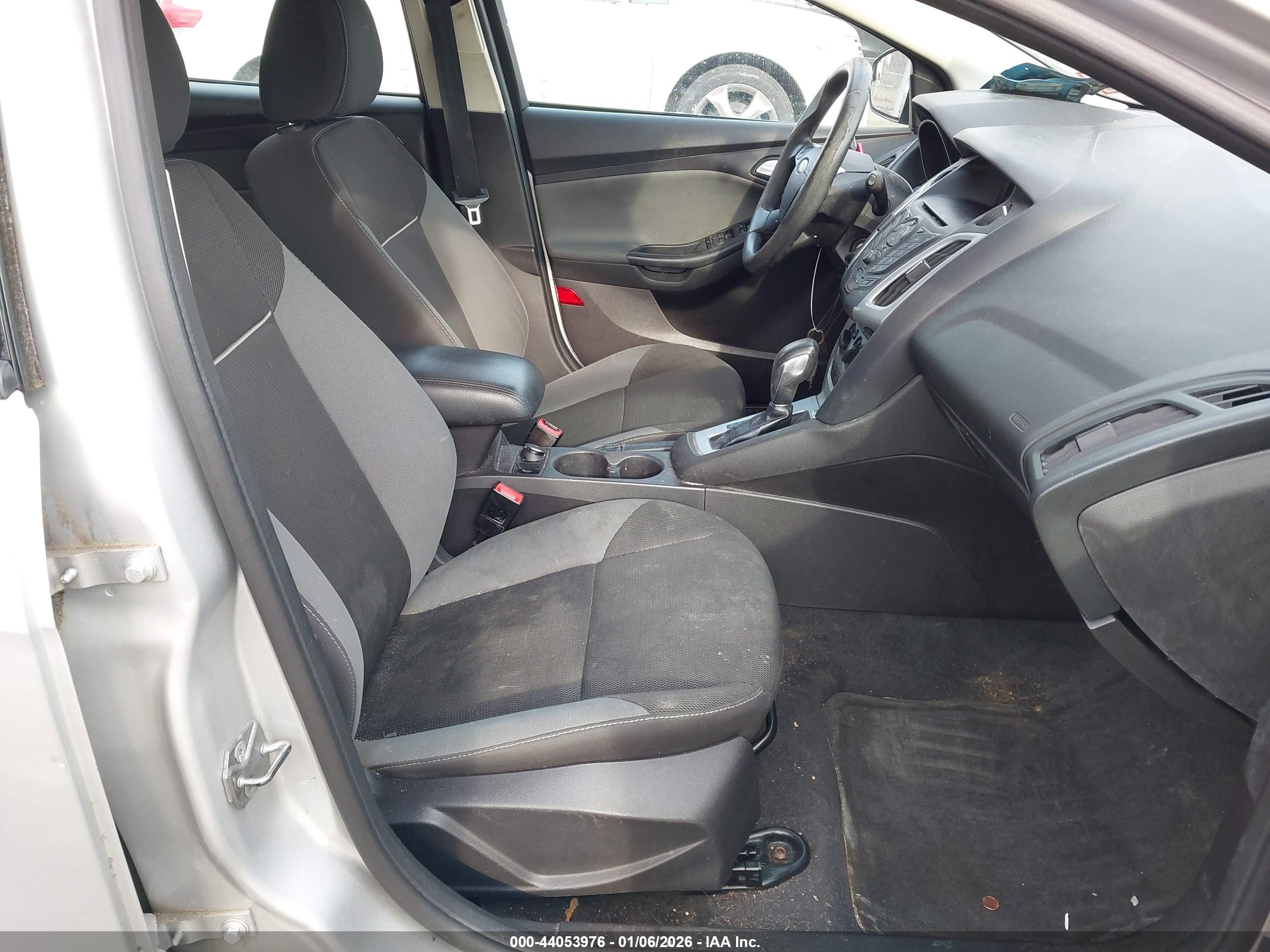 FORD FOCUS image 5