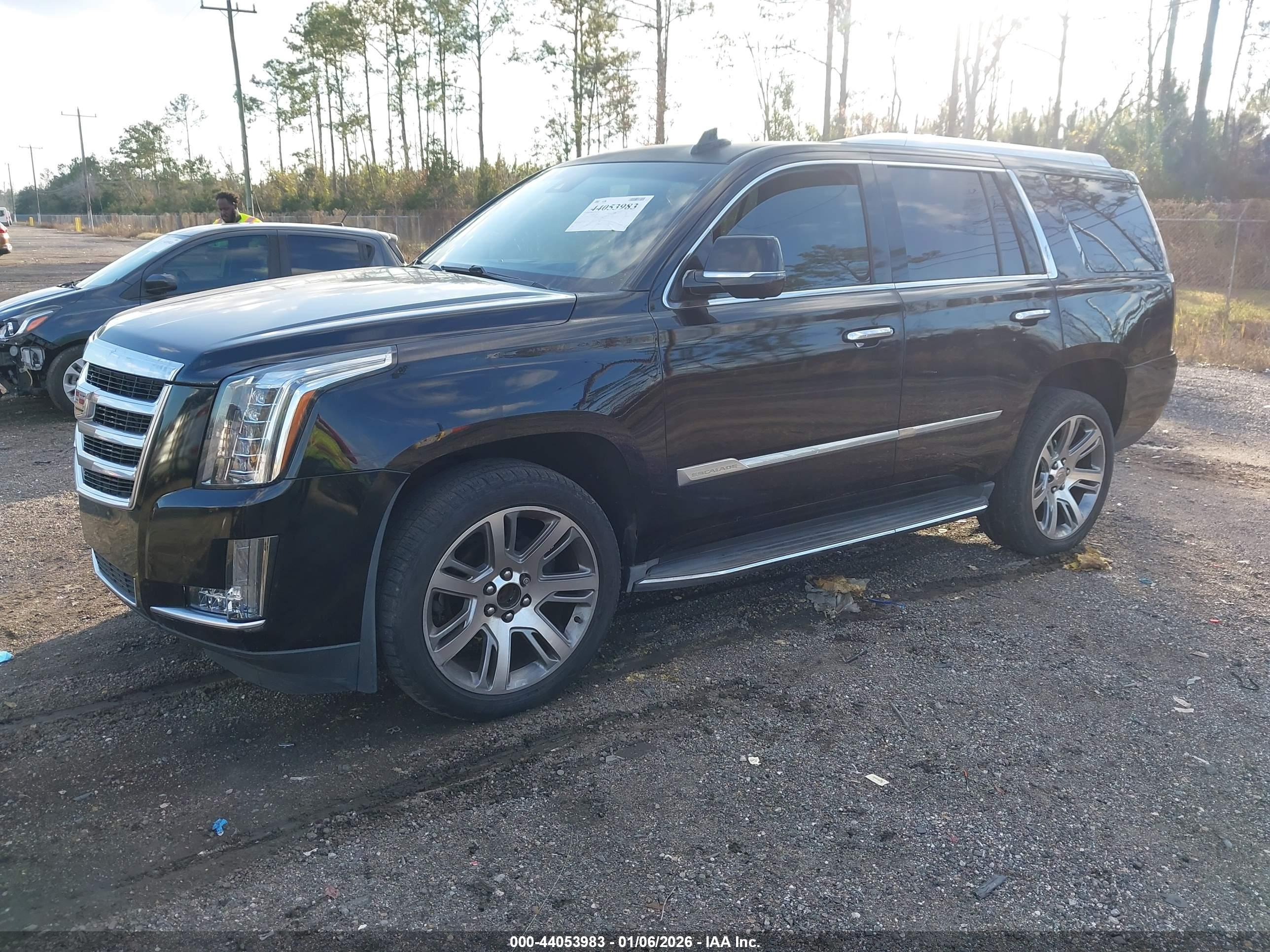 CADILLAC ESCALADE image 2