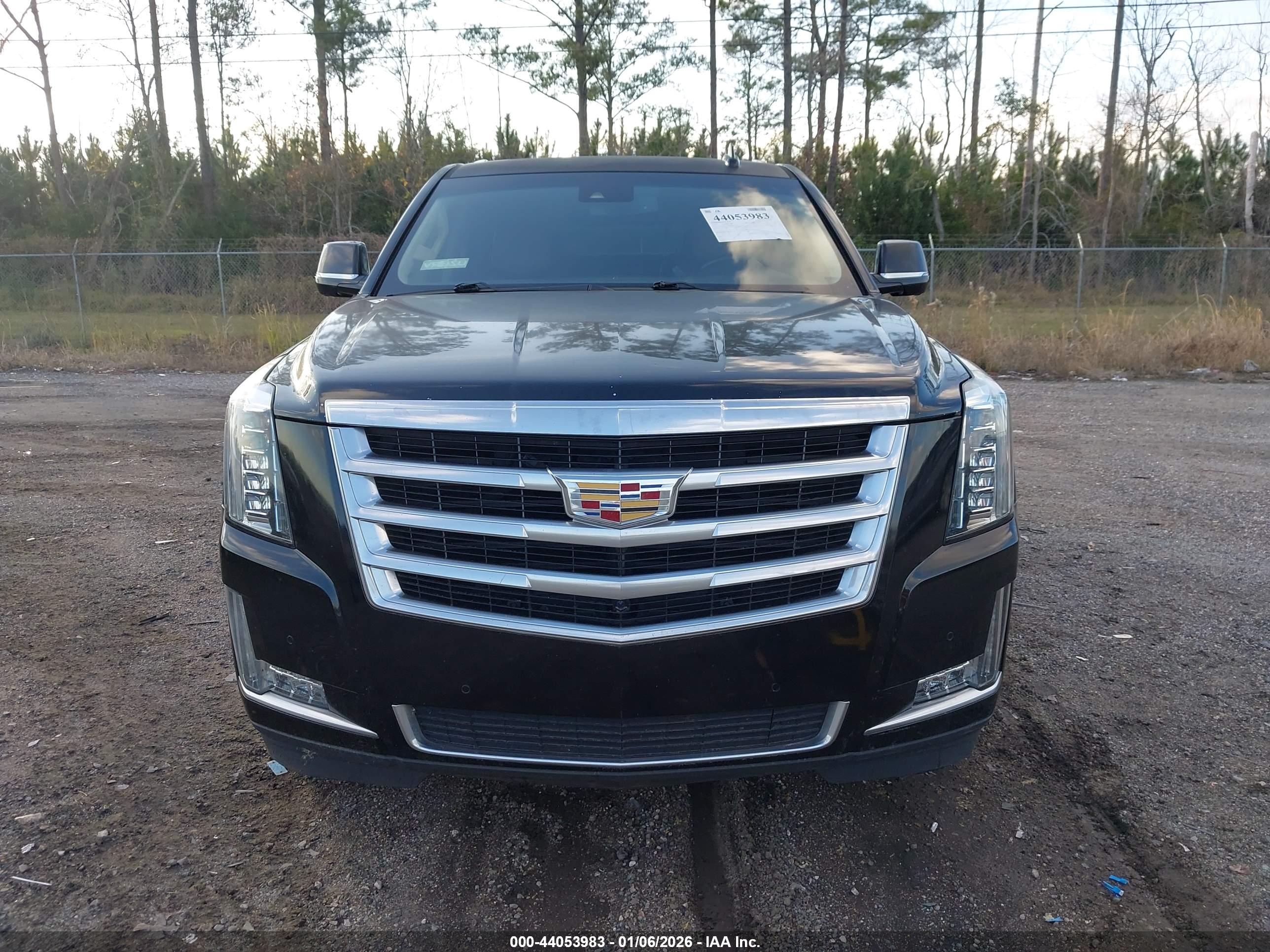 CADILLAC ESCALADE image 6