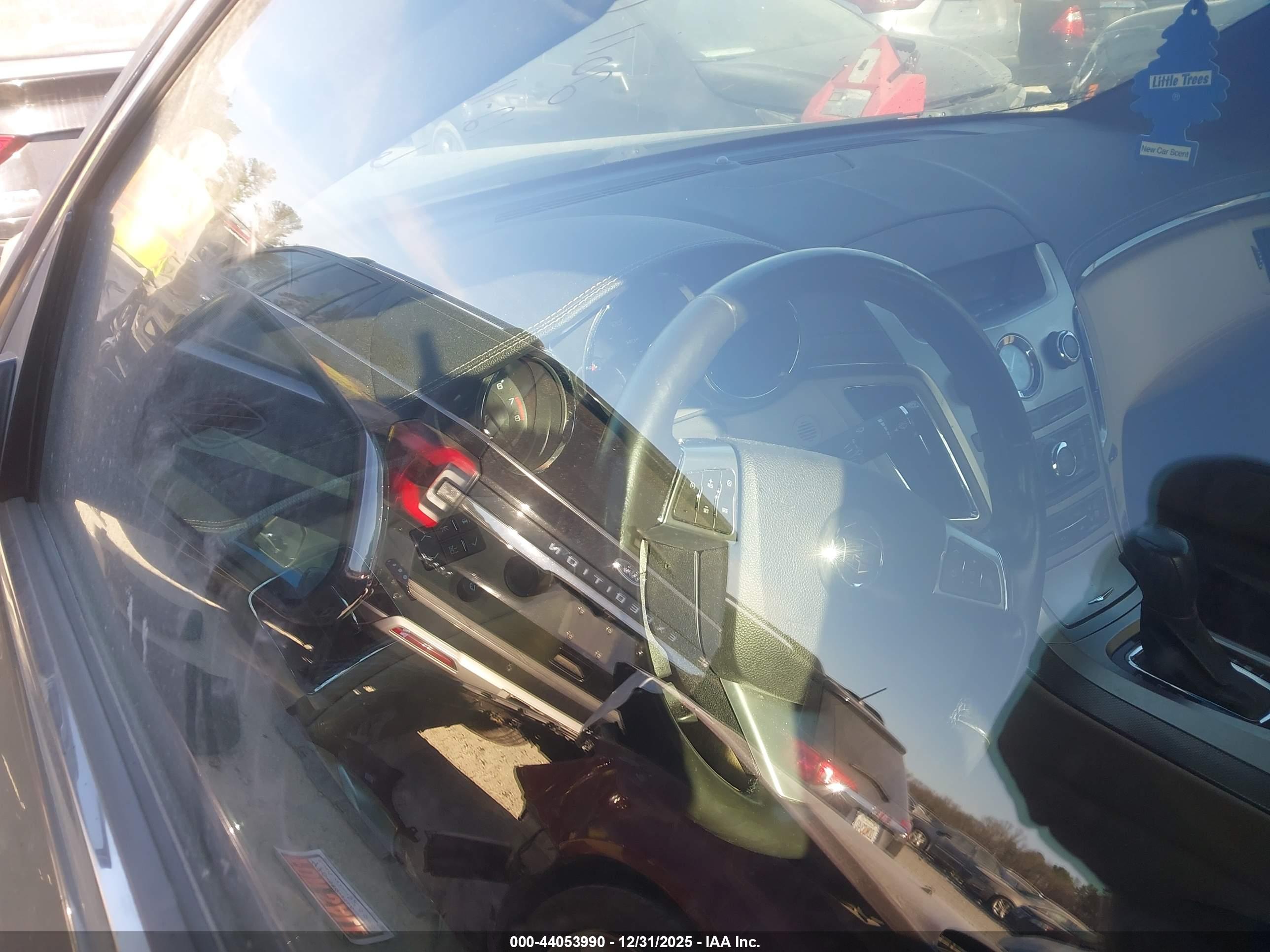 CADILLAC CTS image 7