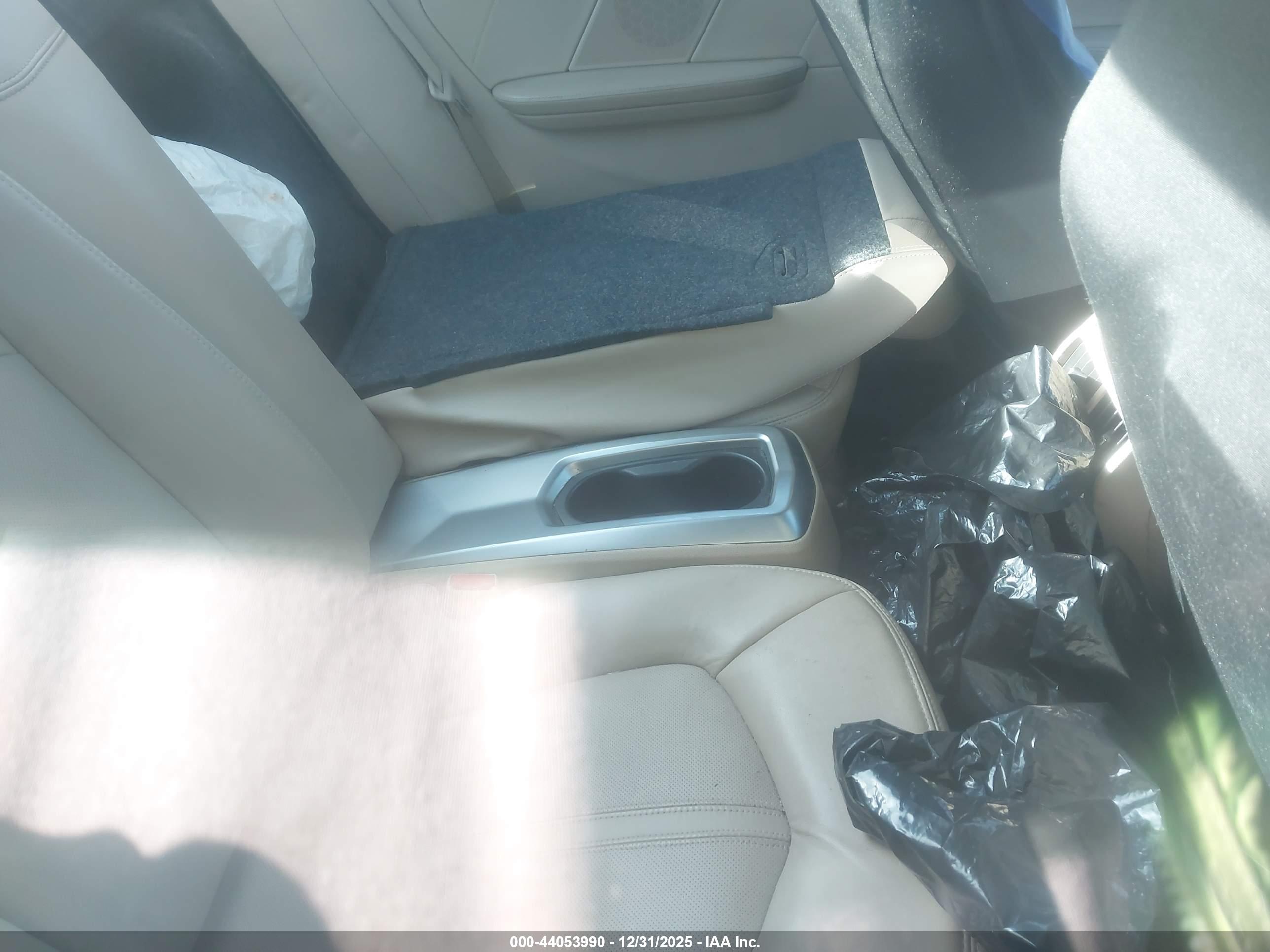 CADILLAC CTS image 8