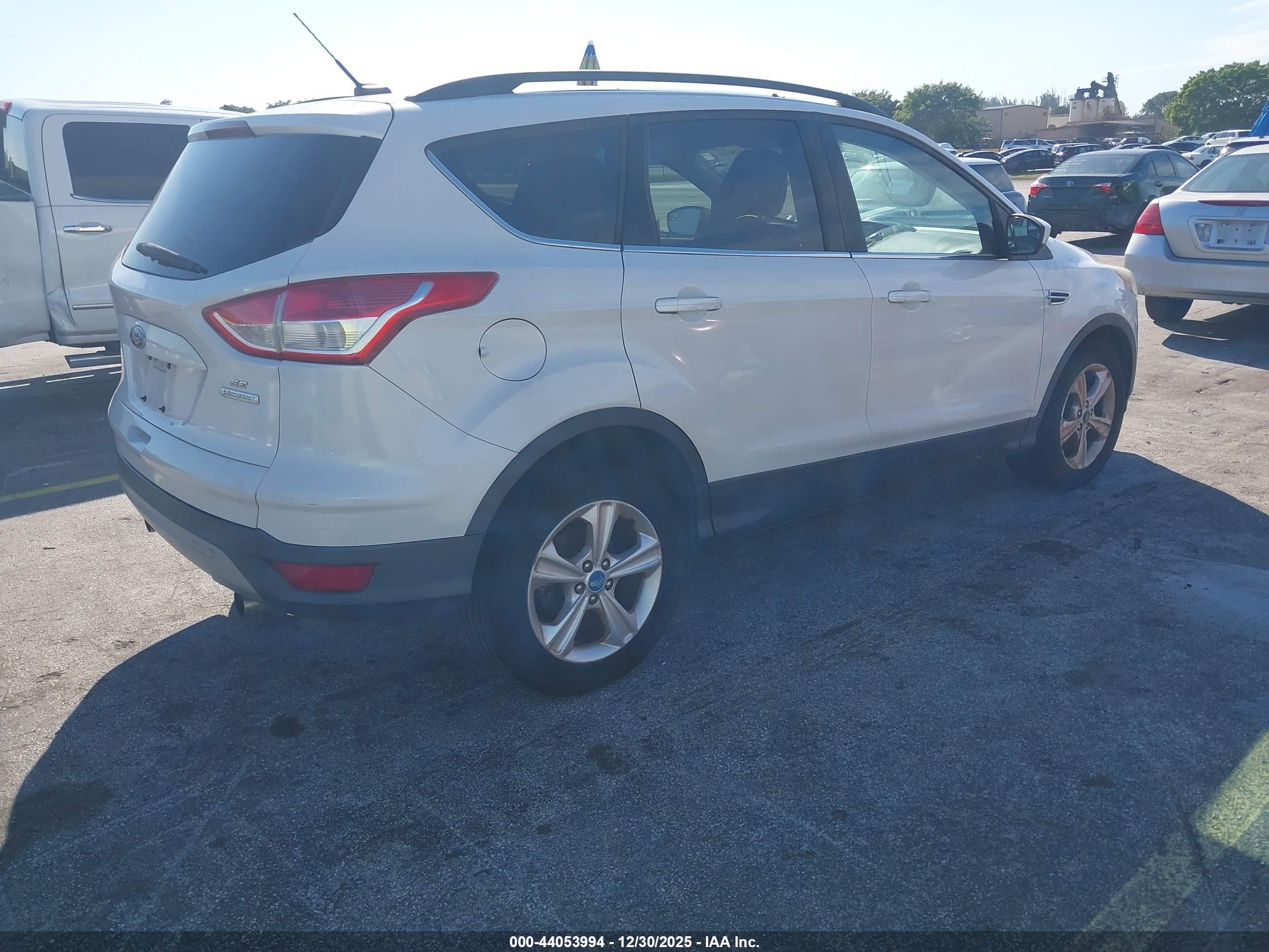 FORD ESCAPE image 4