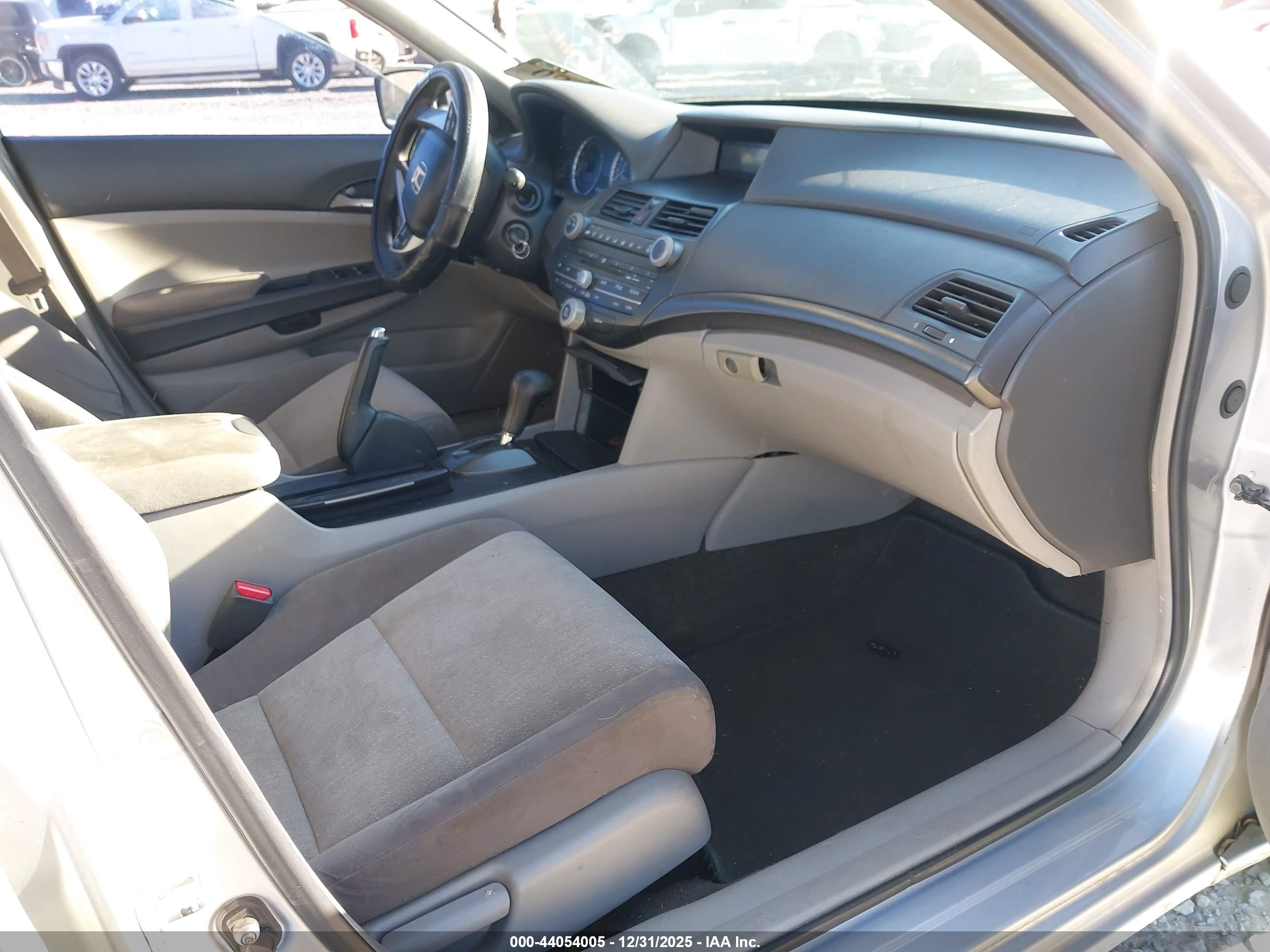 HONDA ACCORD image 5