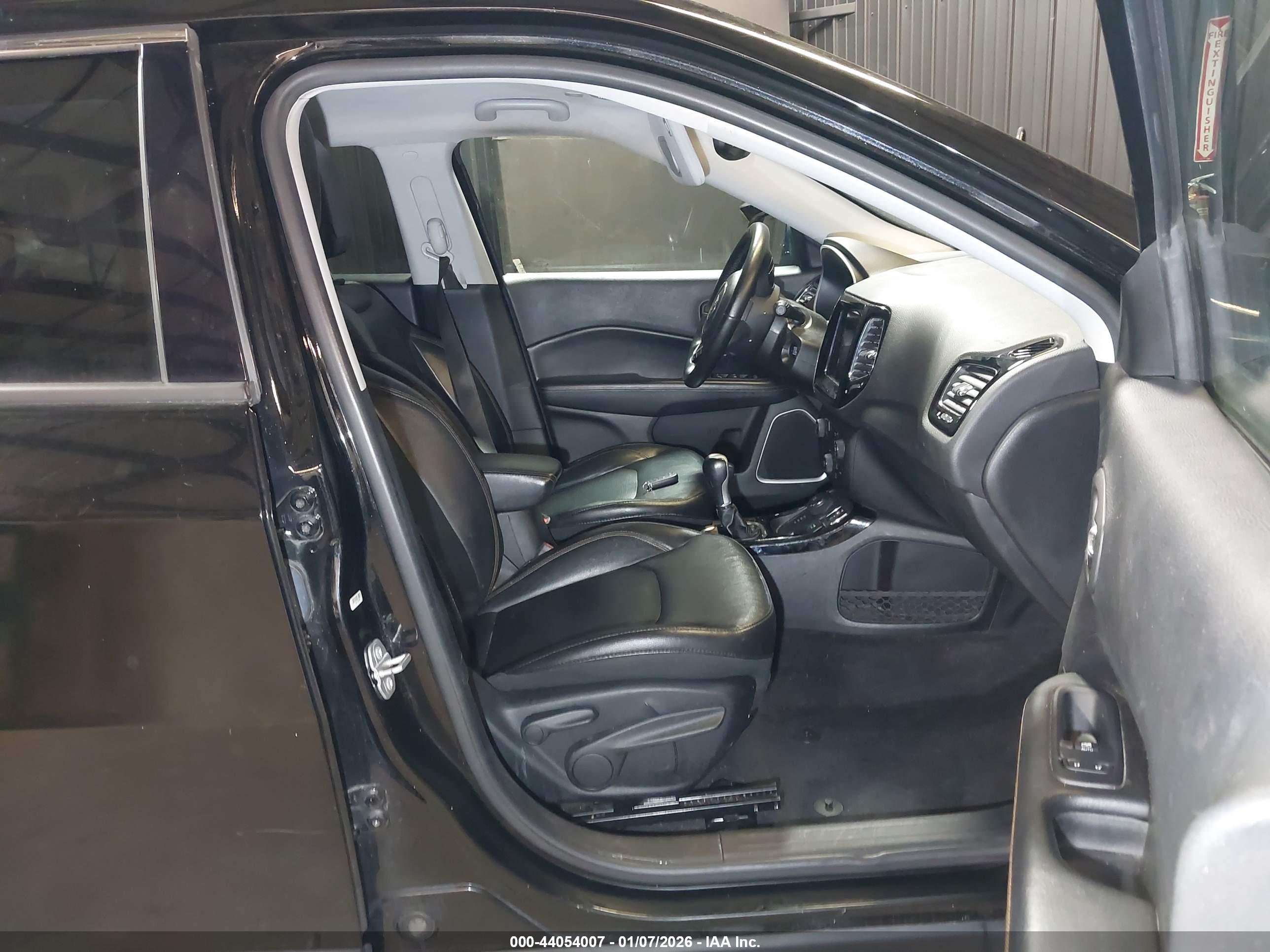 JEEP COMPASS image 5
