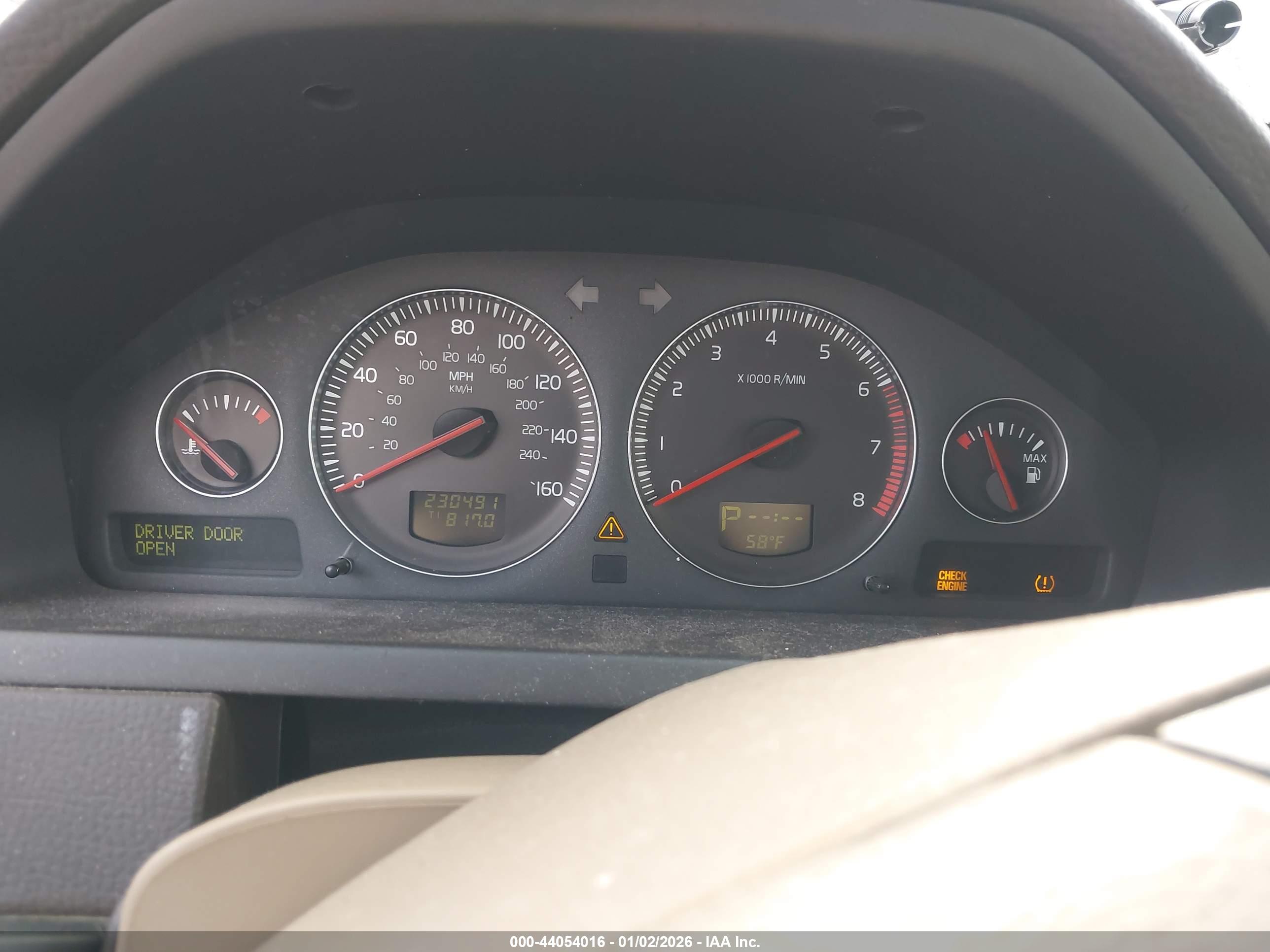 VOLVO XC90 image 7