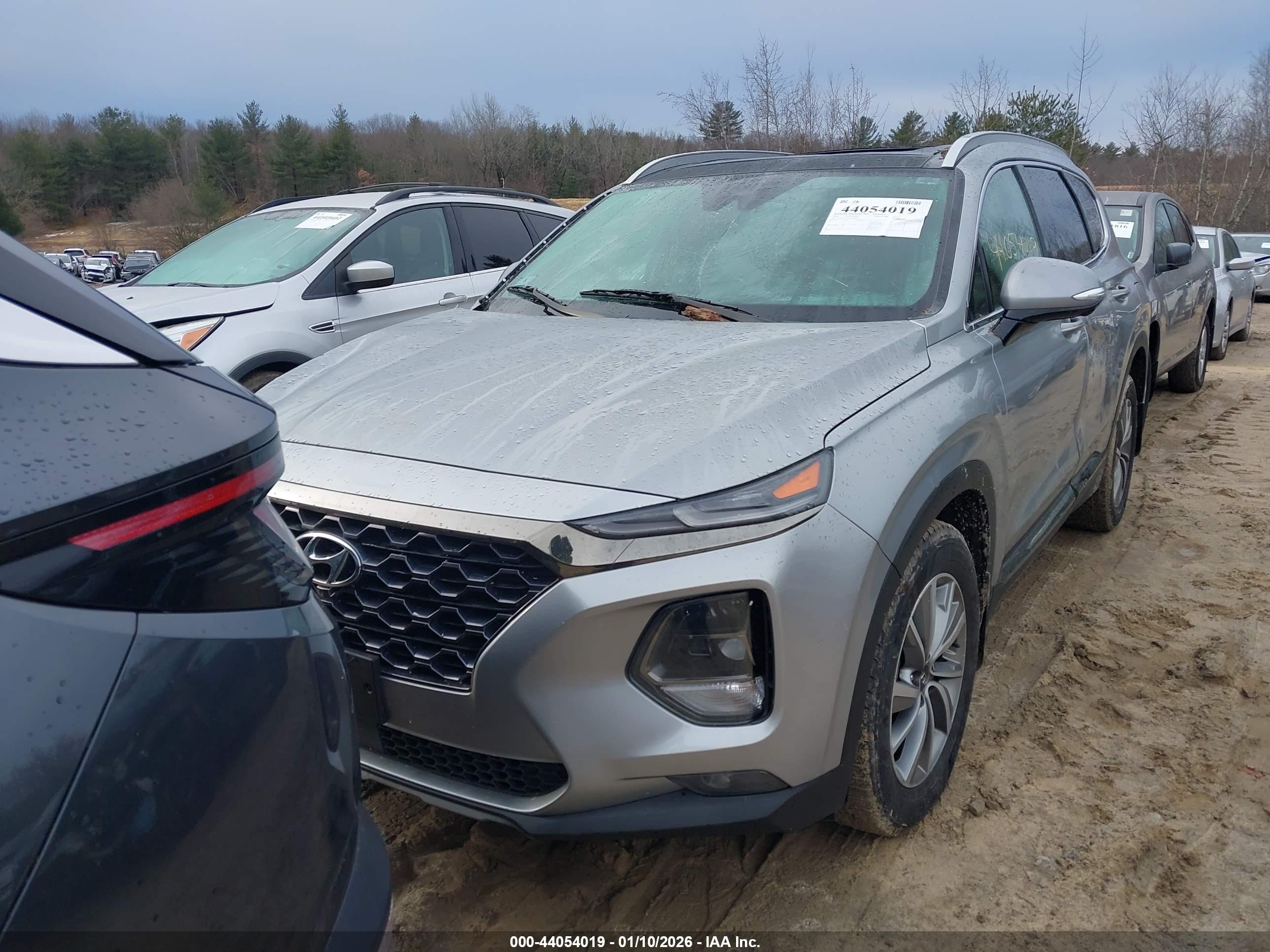 HYUNDAI SANTA image 2