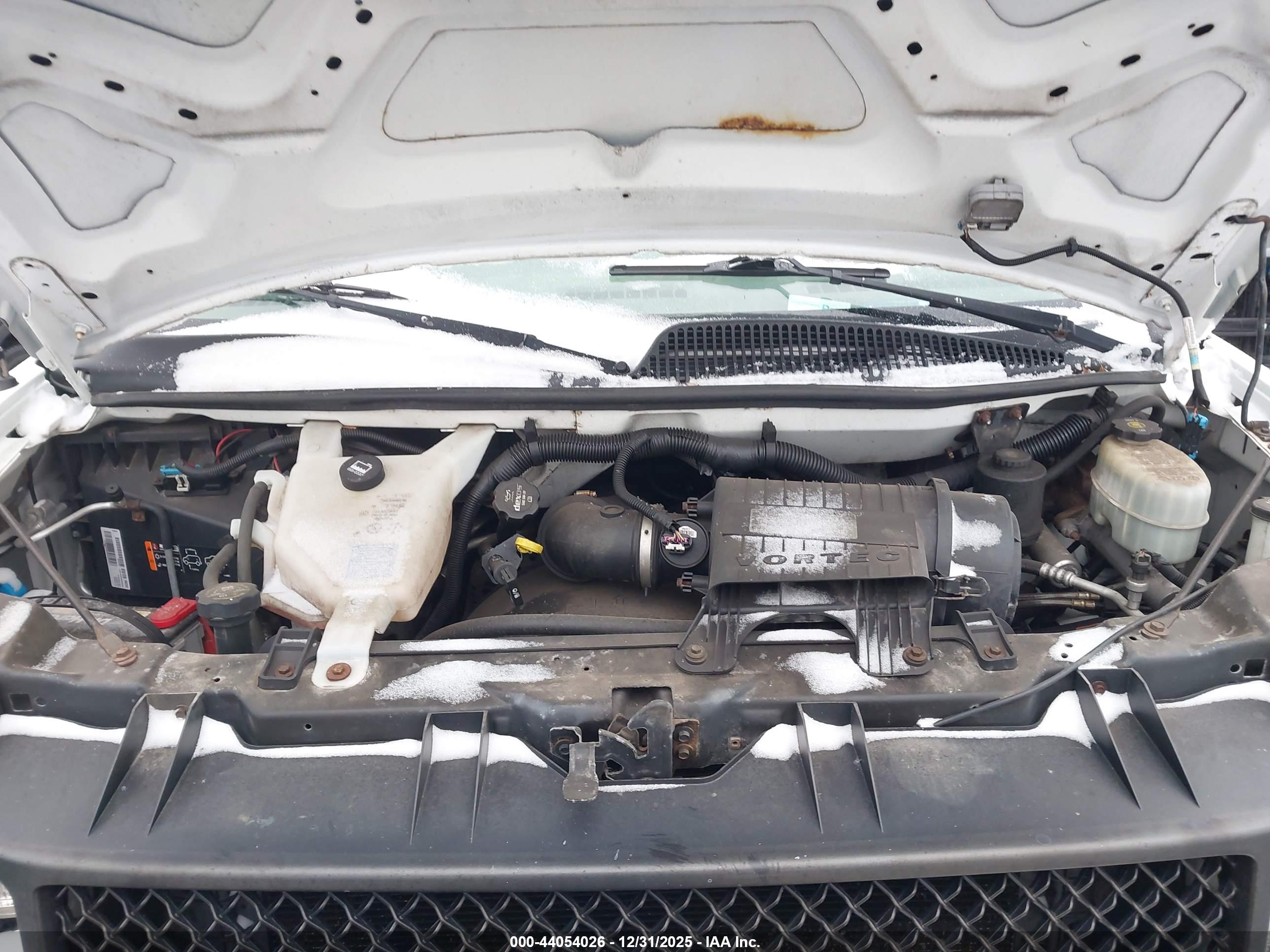 CHEVROLET EXPRESS image 10
