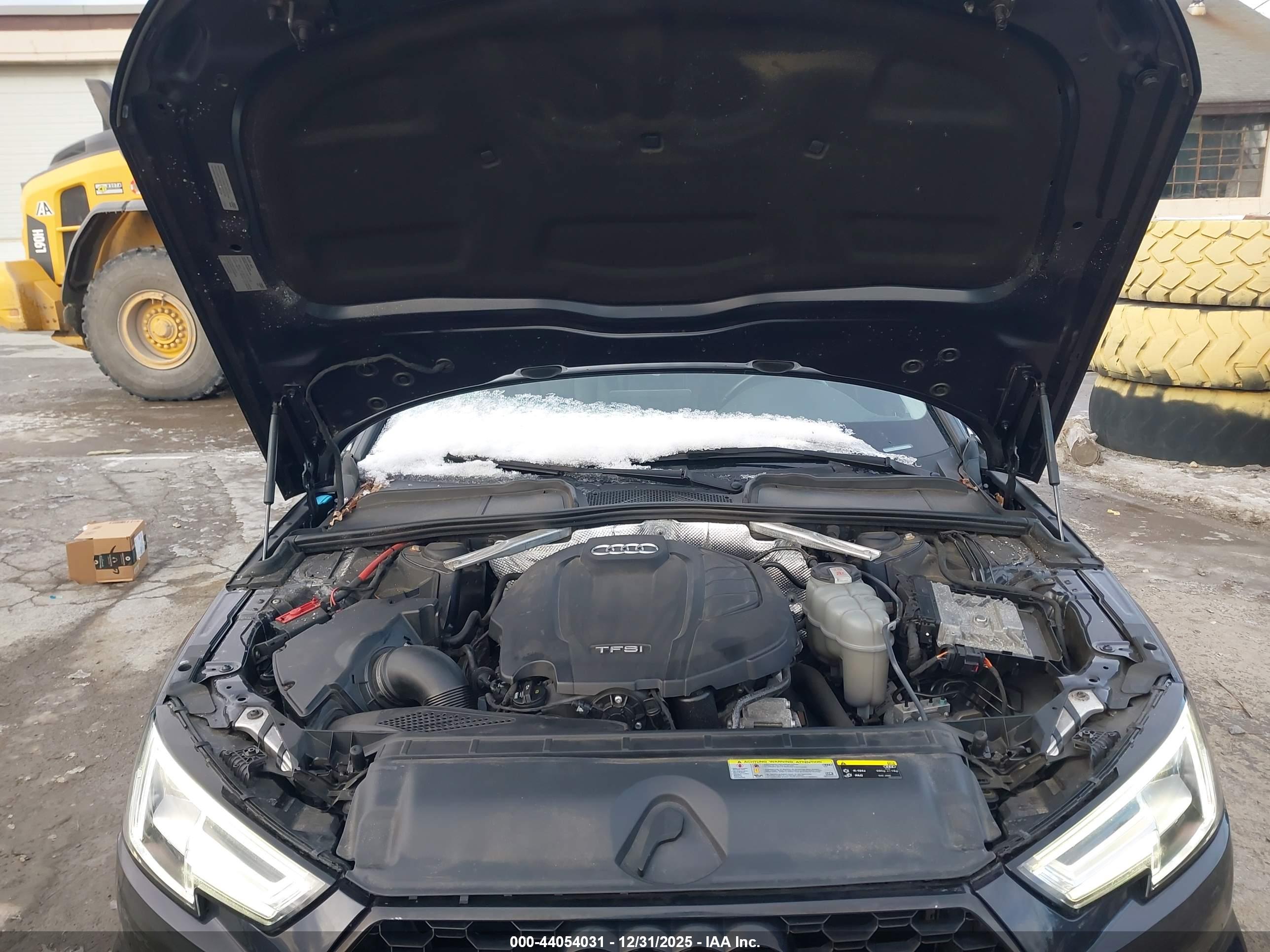 AUDI A4 image 10