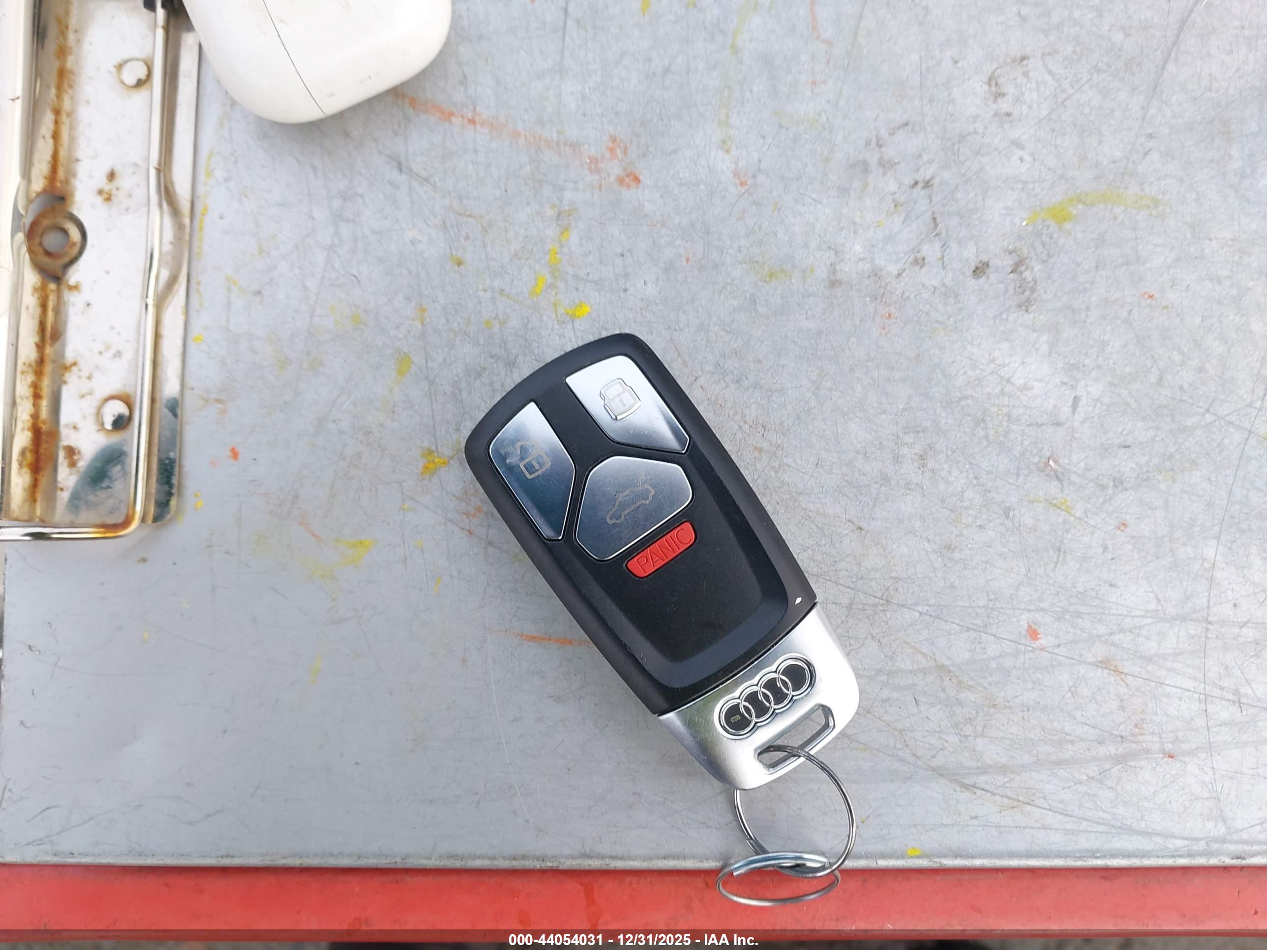 AUDI A4 image 11