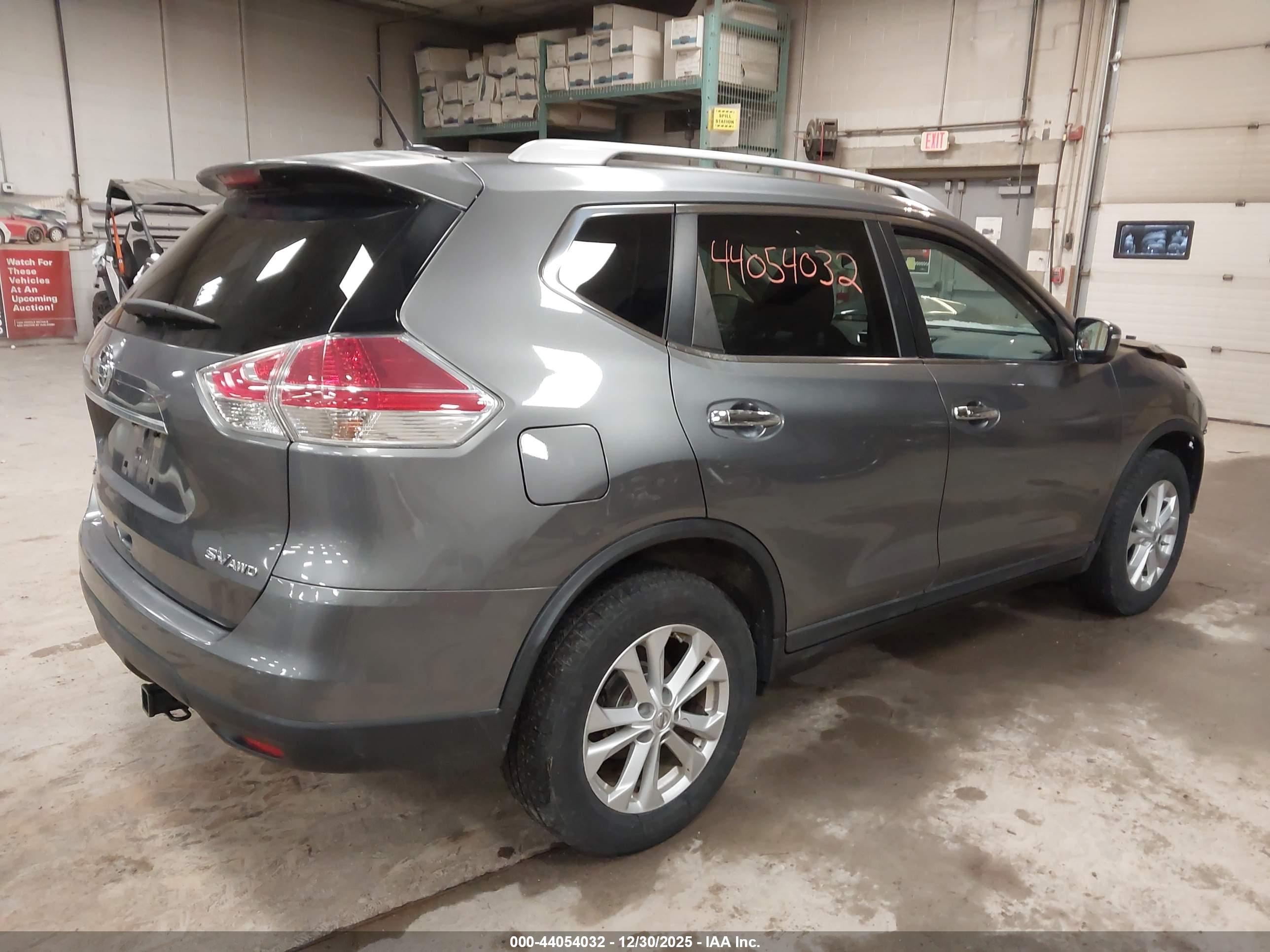 NISSAN ROGUE image 4