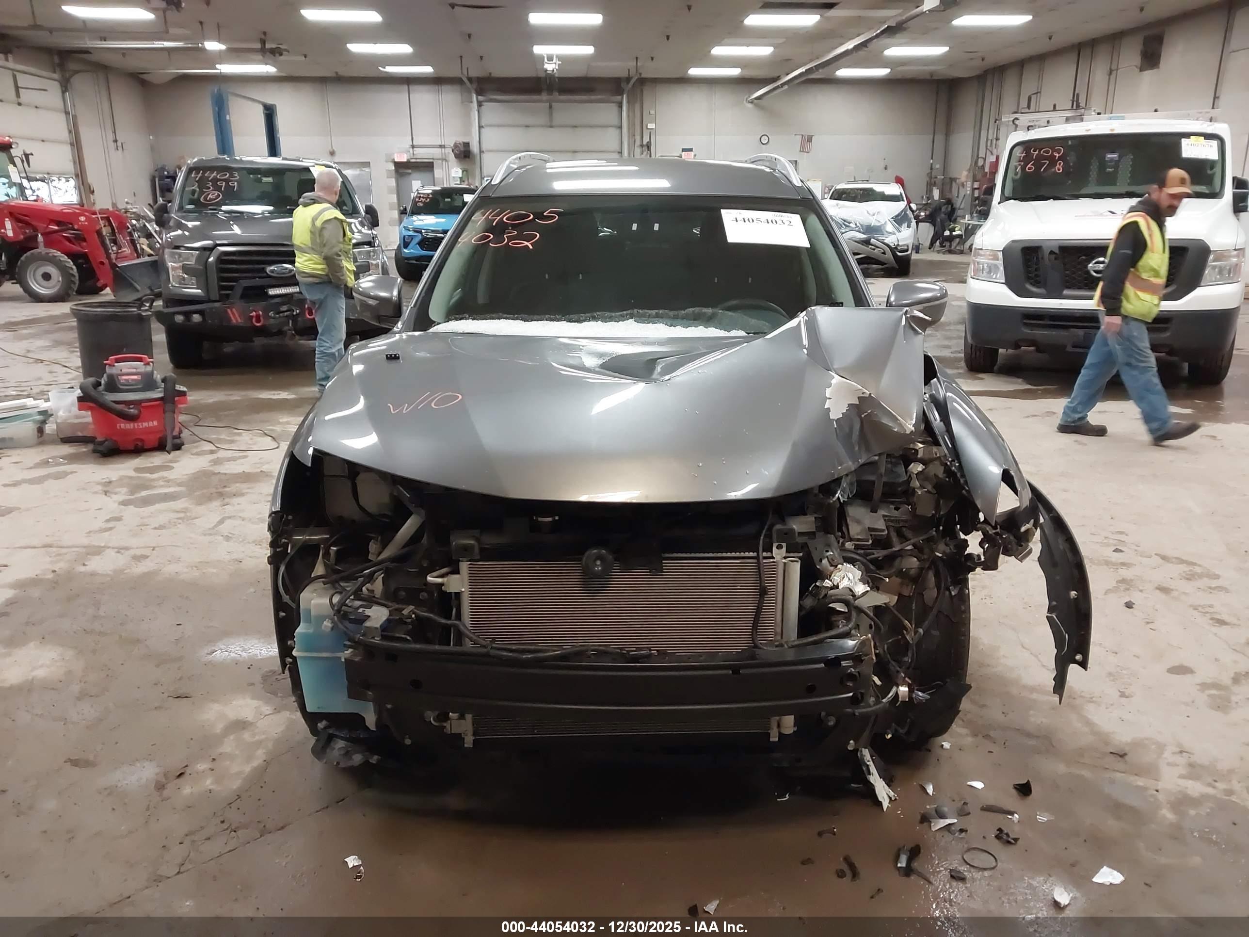 NISSAN ROGUE image 6