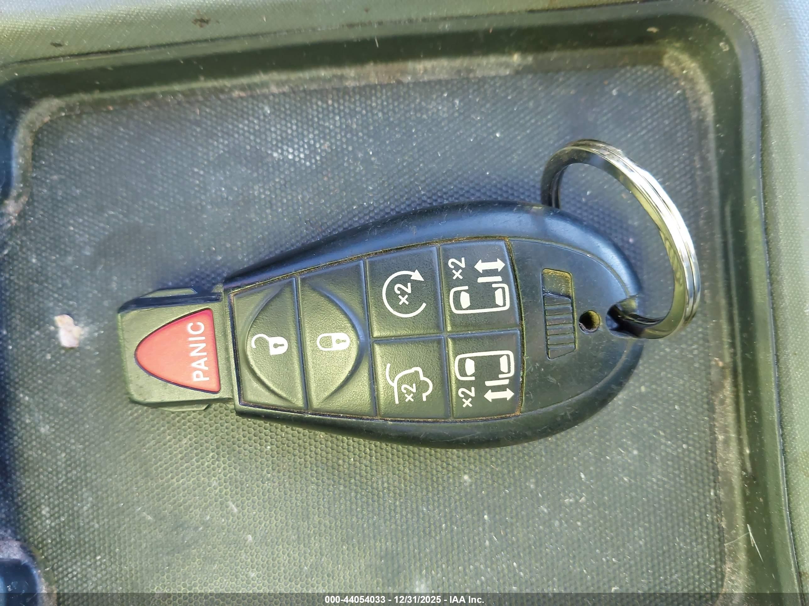 CHRYSLER TOWN image 11