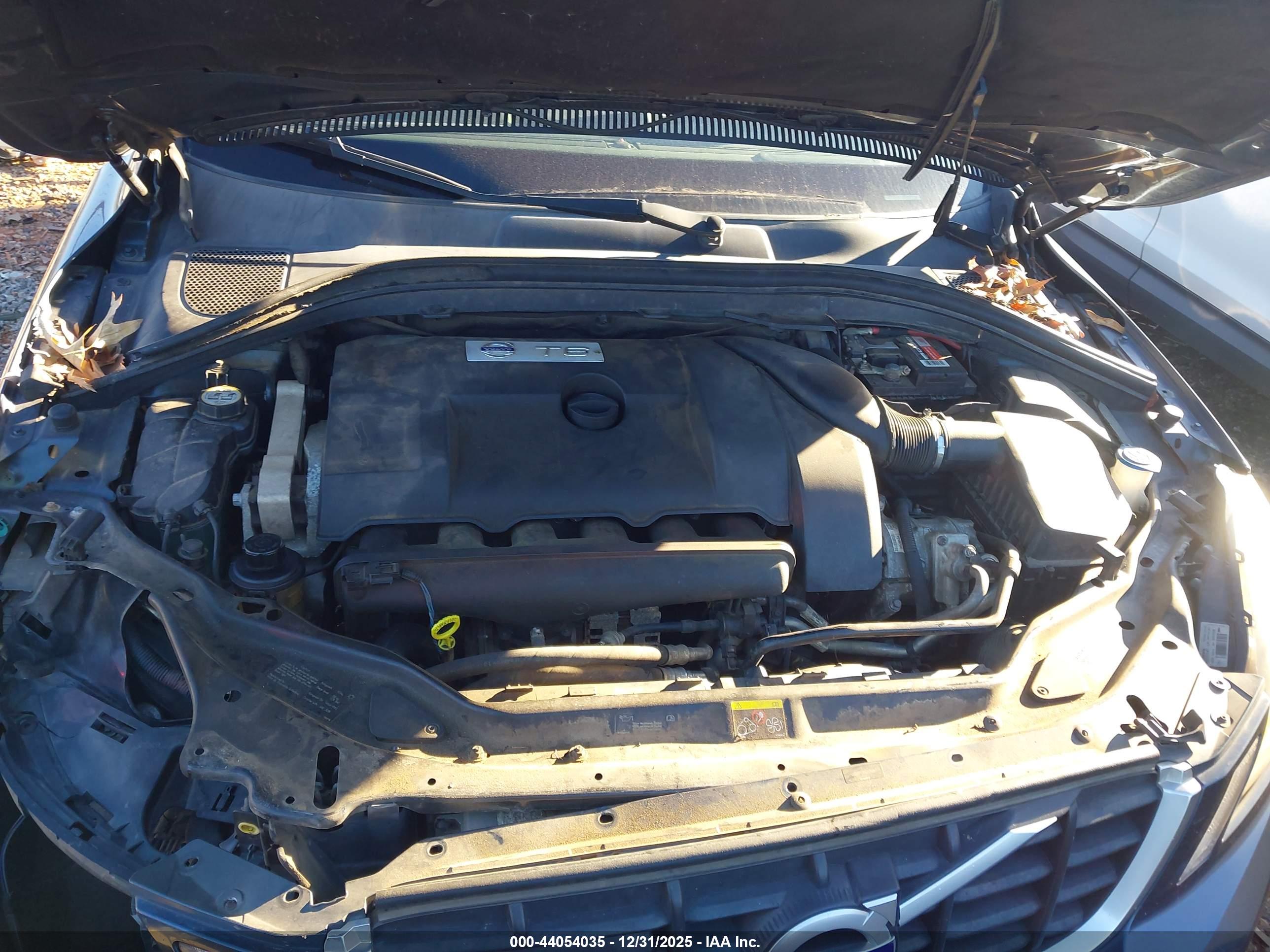 VOLVO XC60 image 10