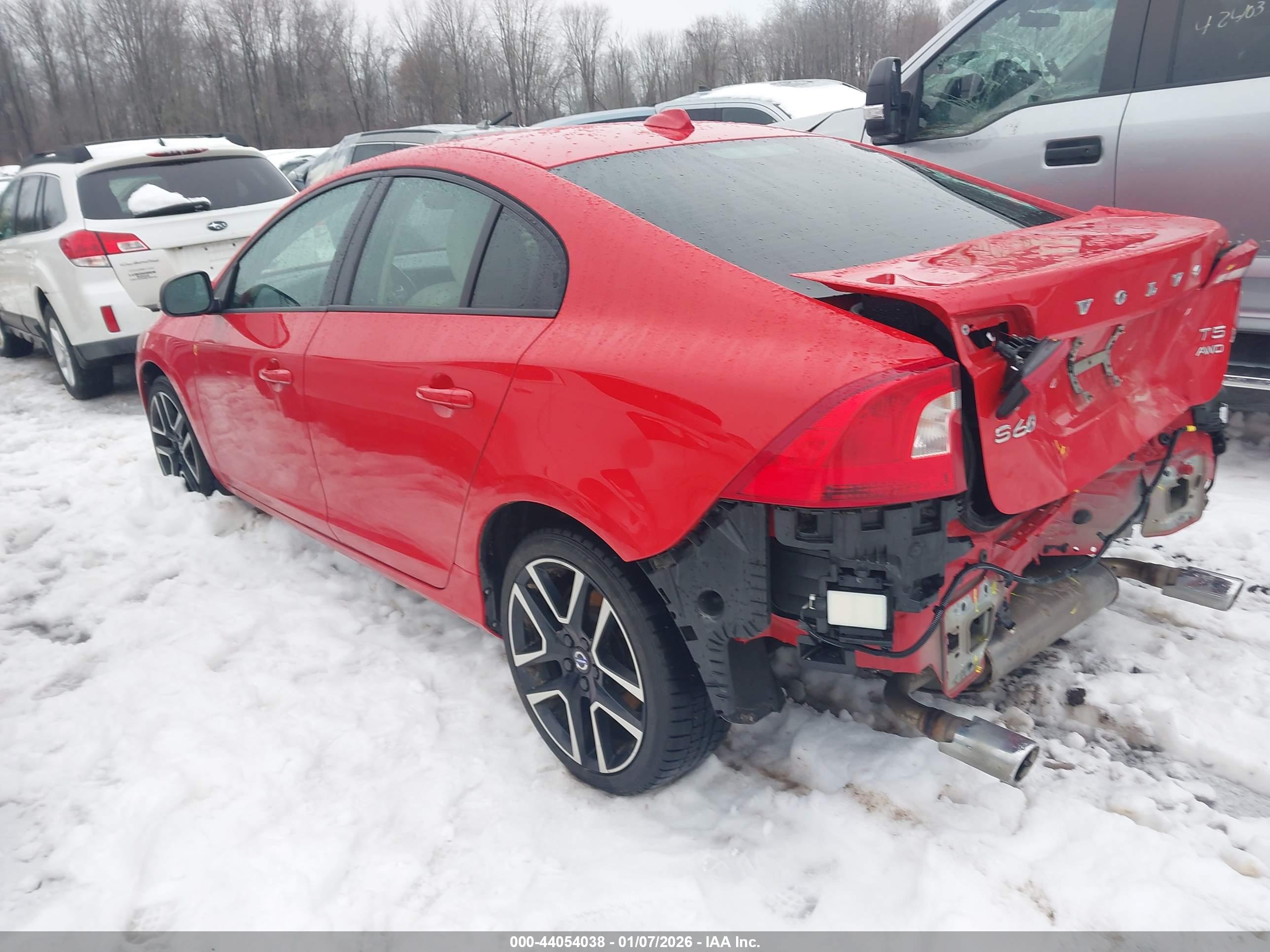 VOLVO S60 image 3