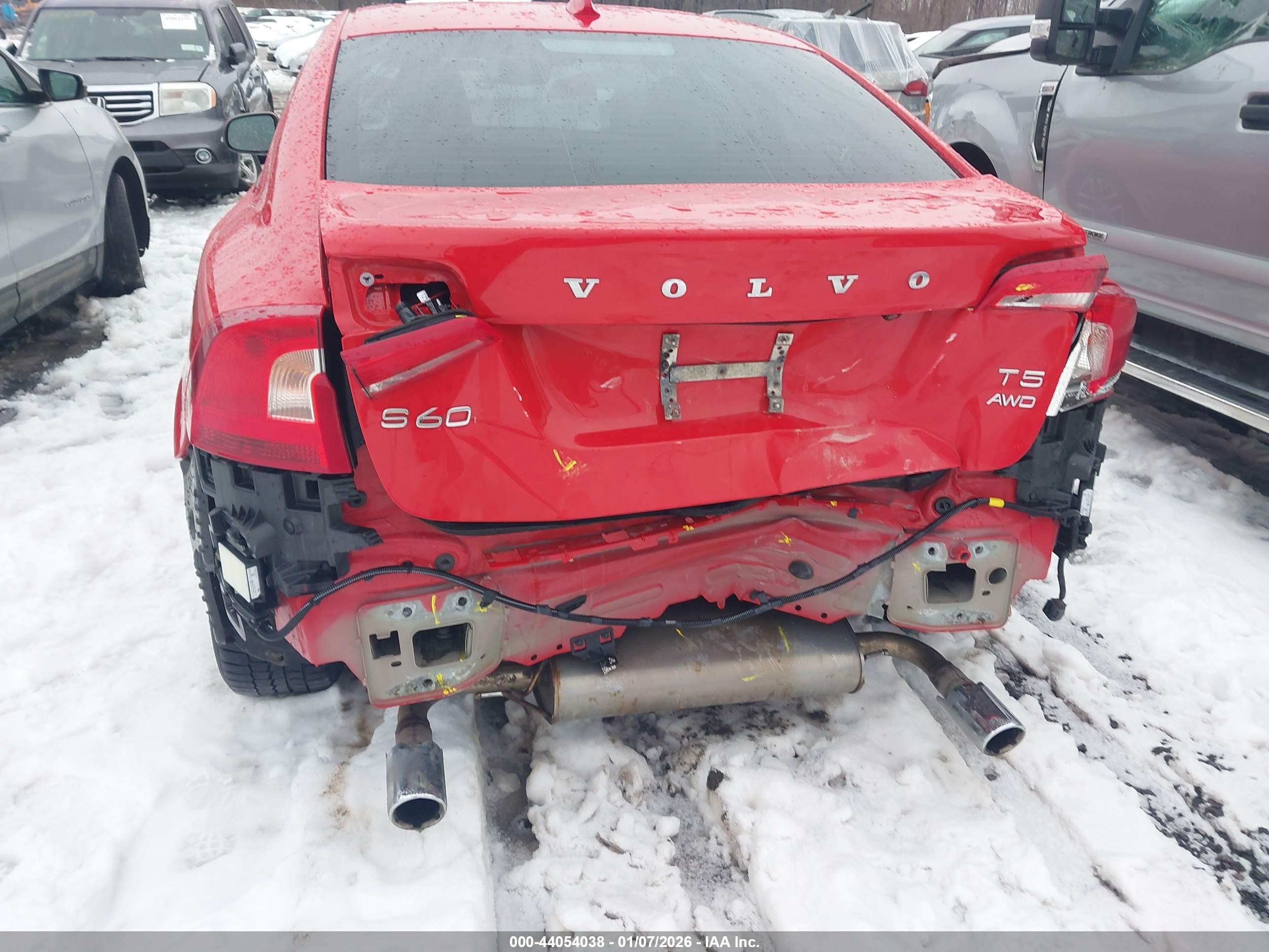 VOLVO S60 image 6