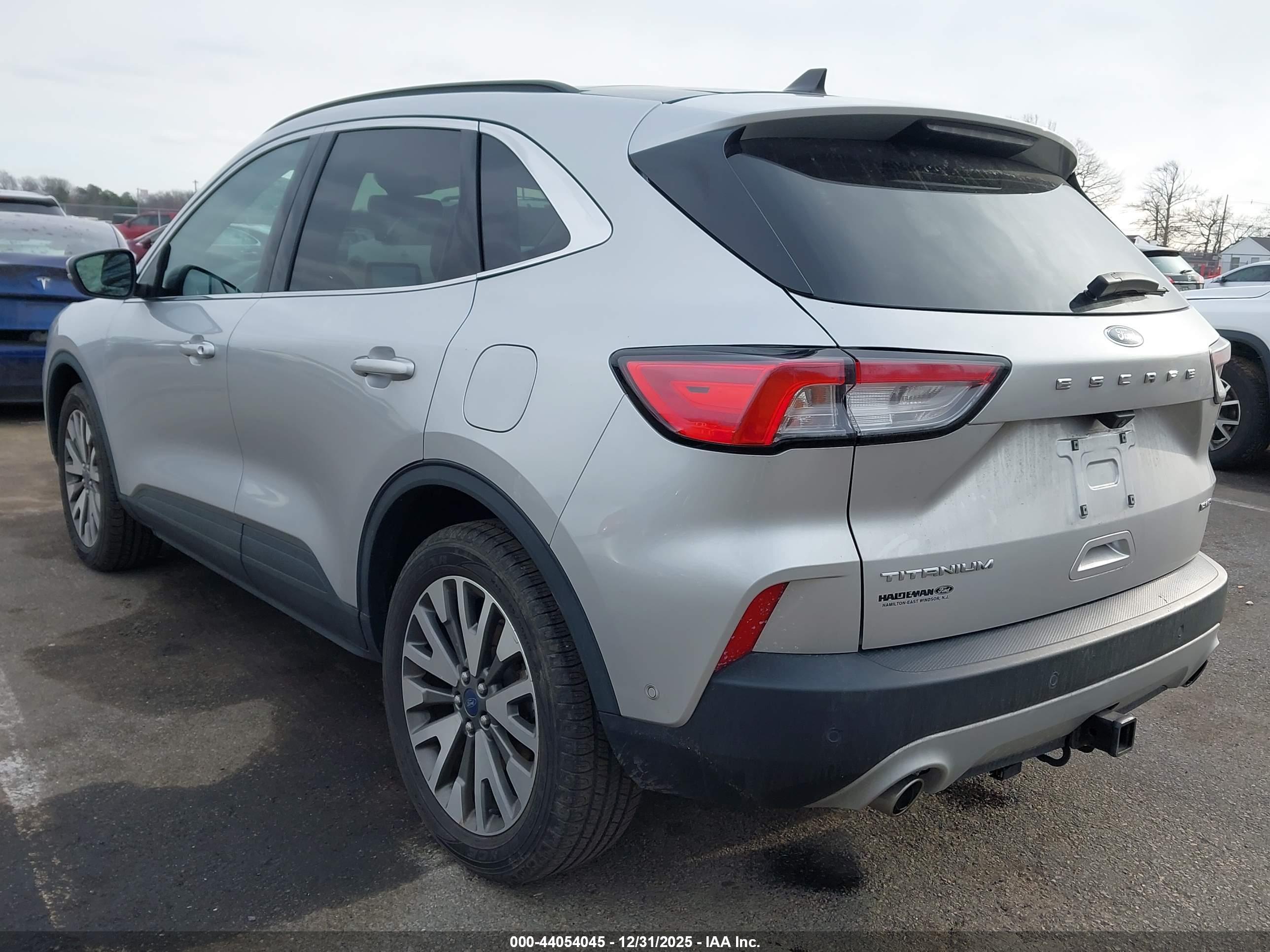 FORD ESCAPE image 3
