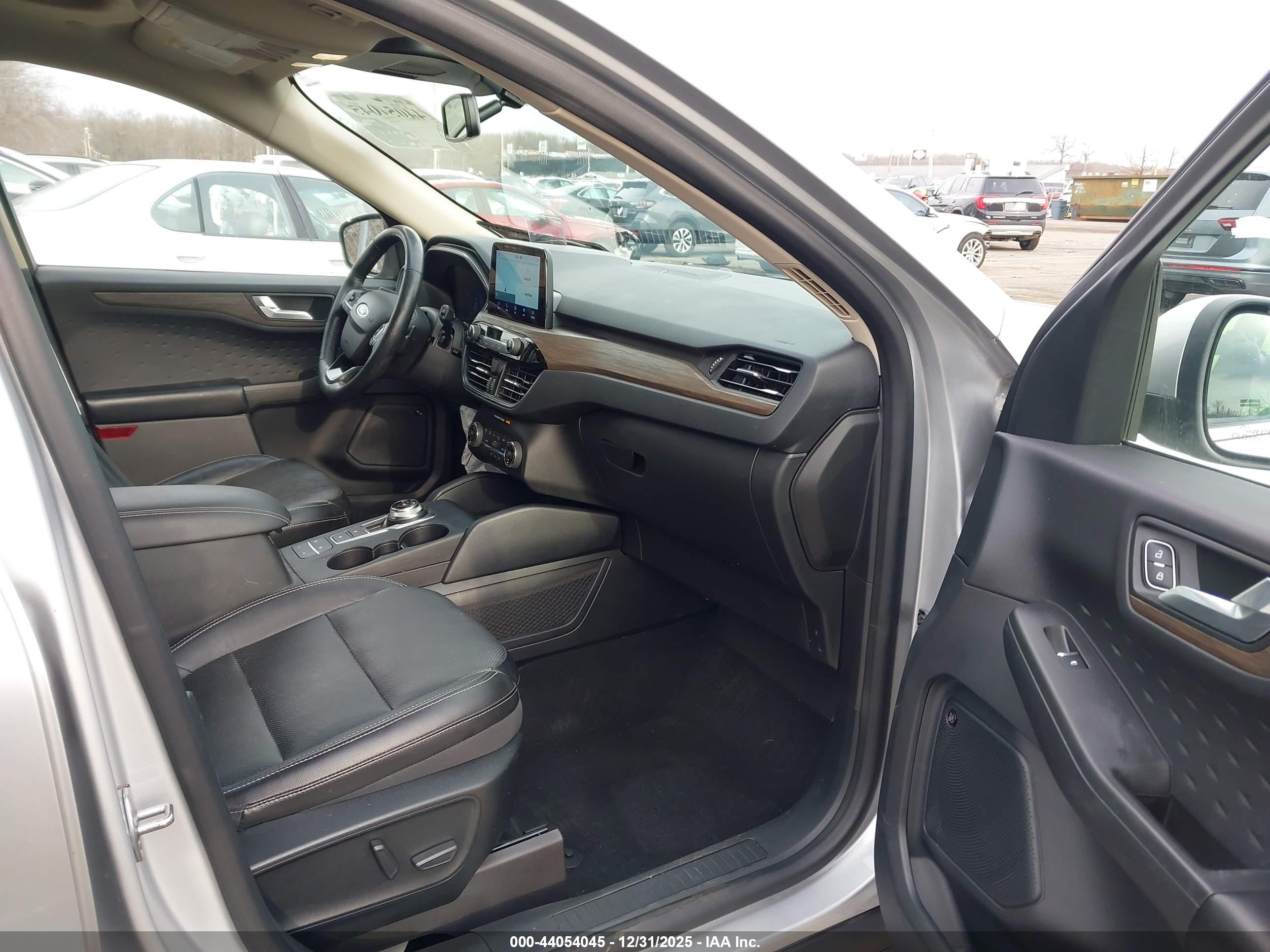 FORD ESCAPE image 5