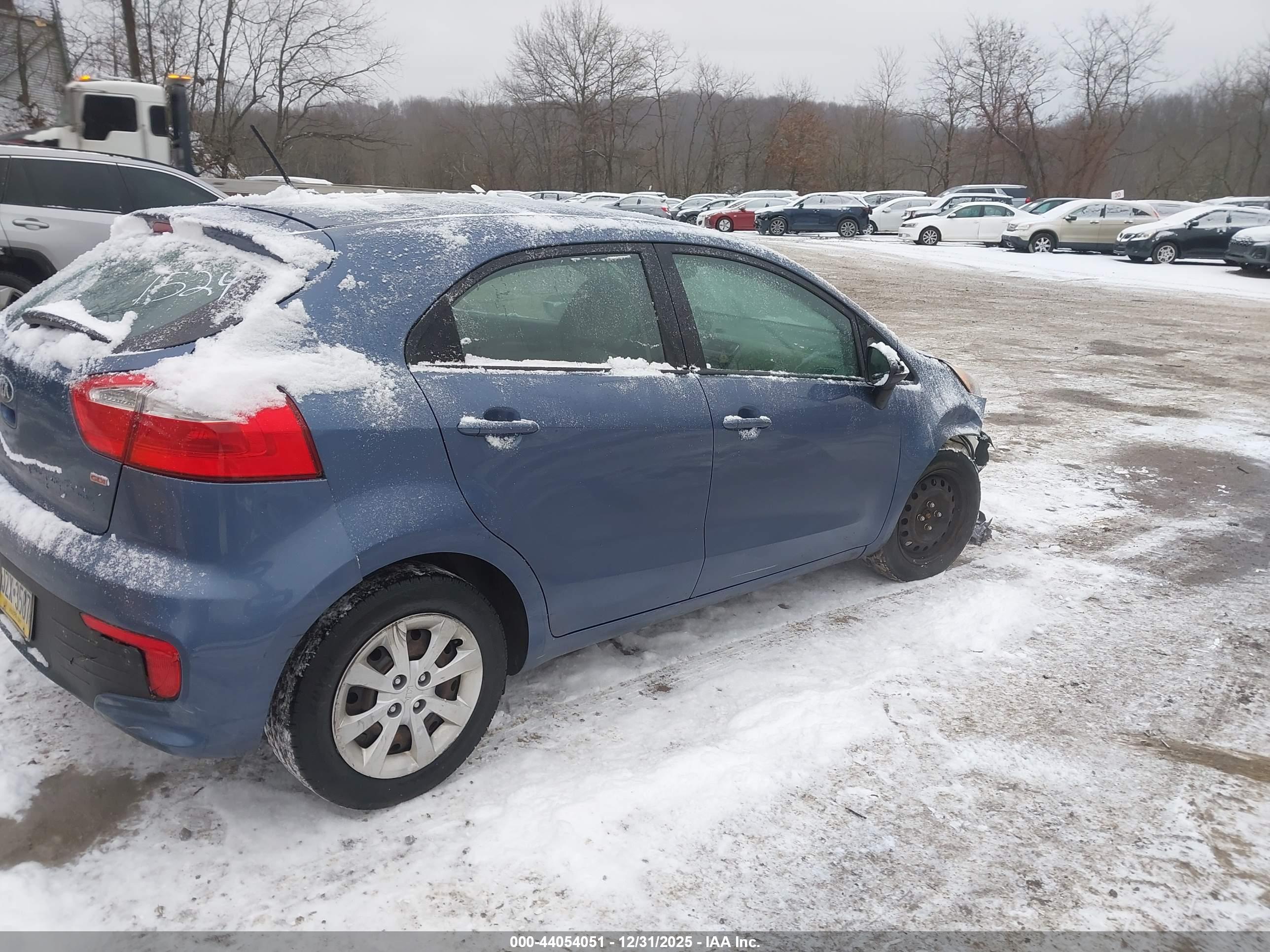 KIA RIO image 4