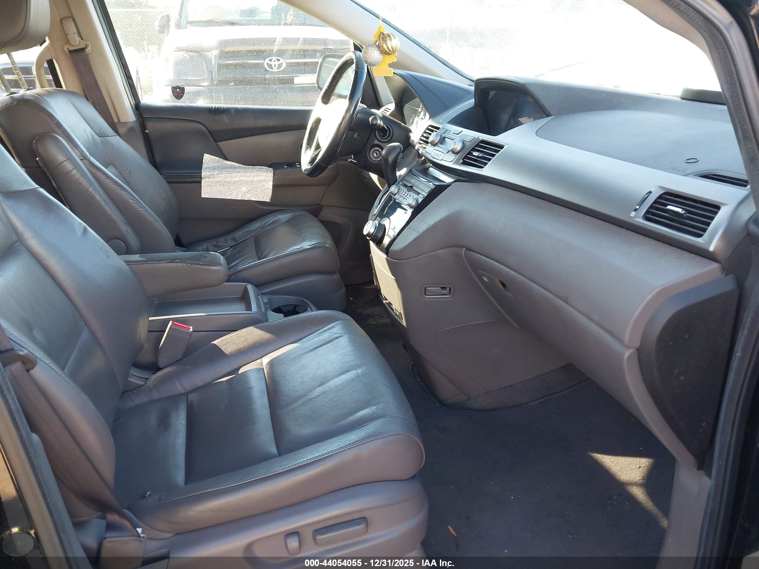 HONDA ODYSSEY image 5