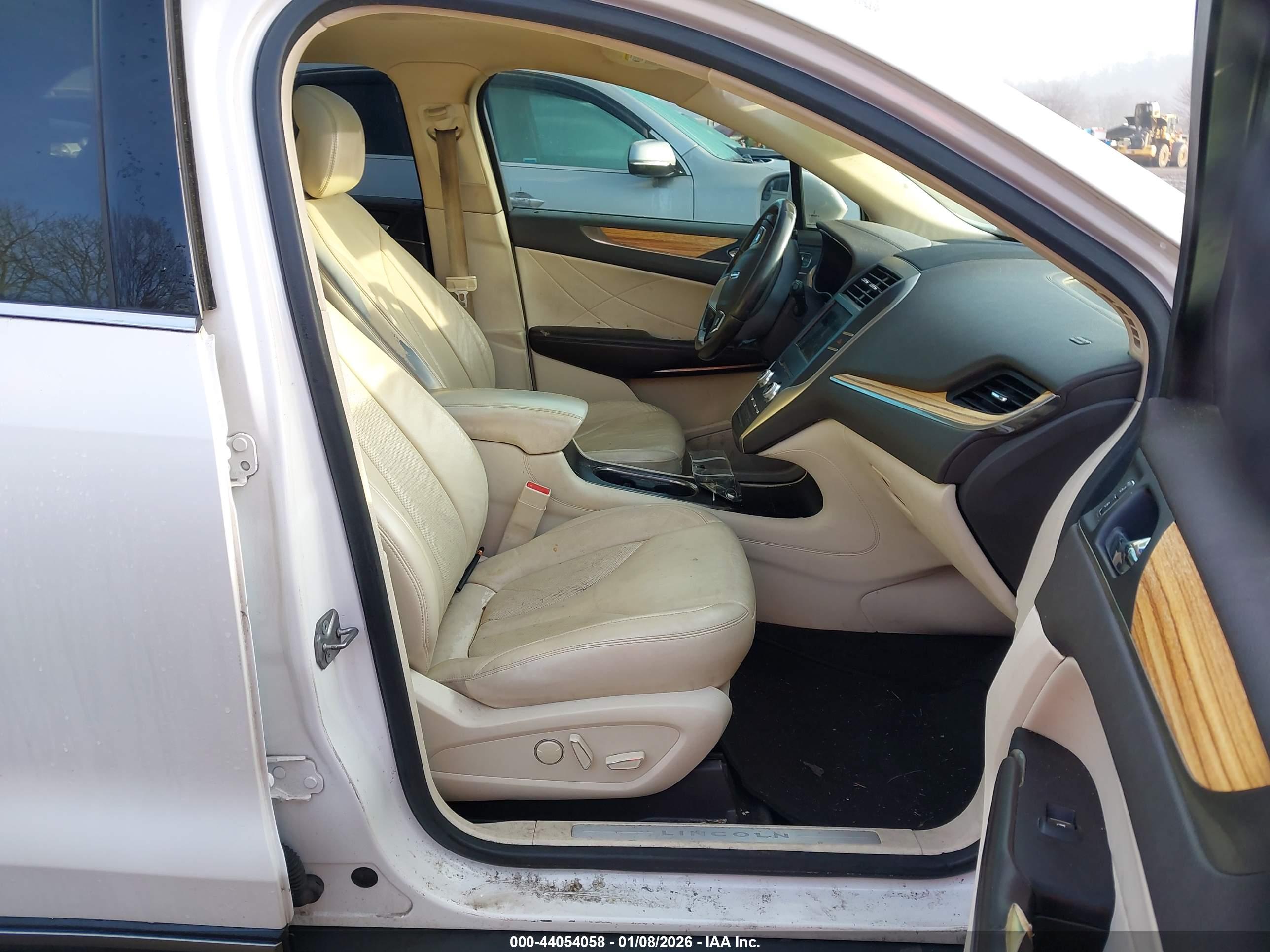 LINCOLN MKC image 5