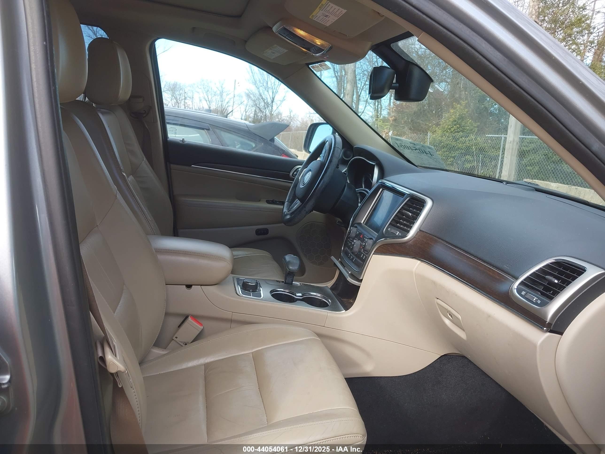 JEEP GRAND image 5