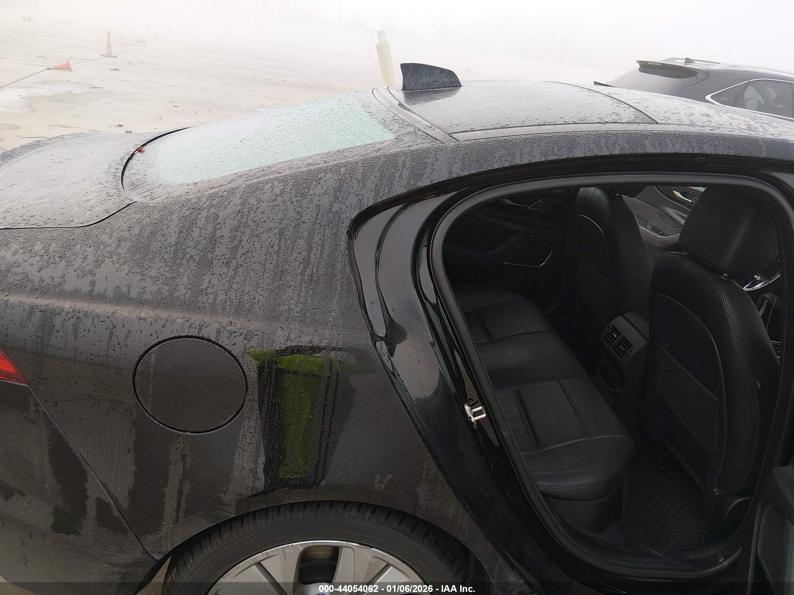 JAGUAR XE image 8
