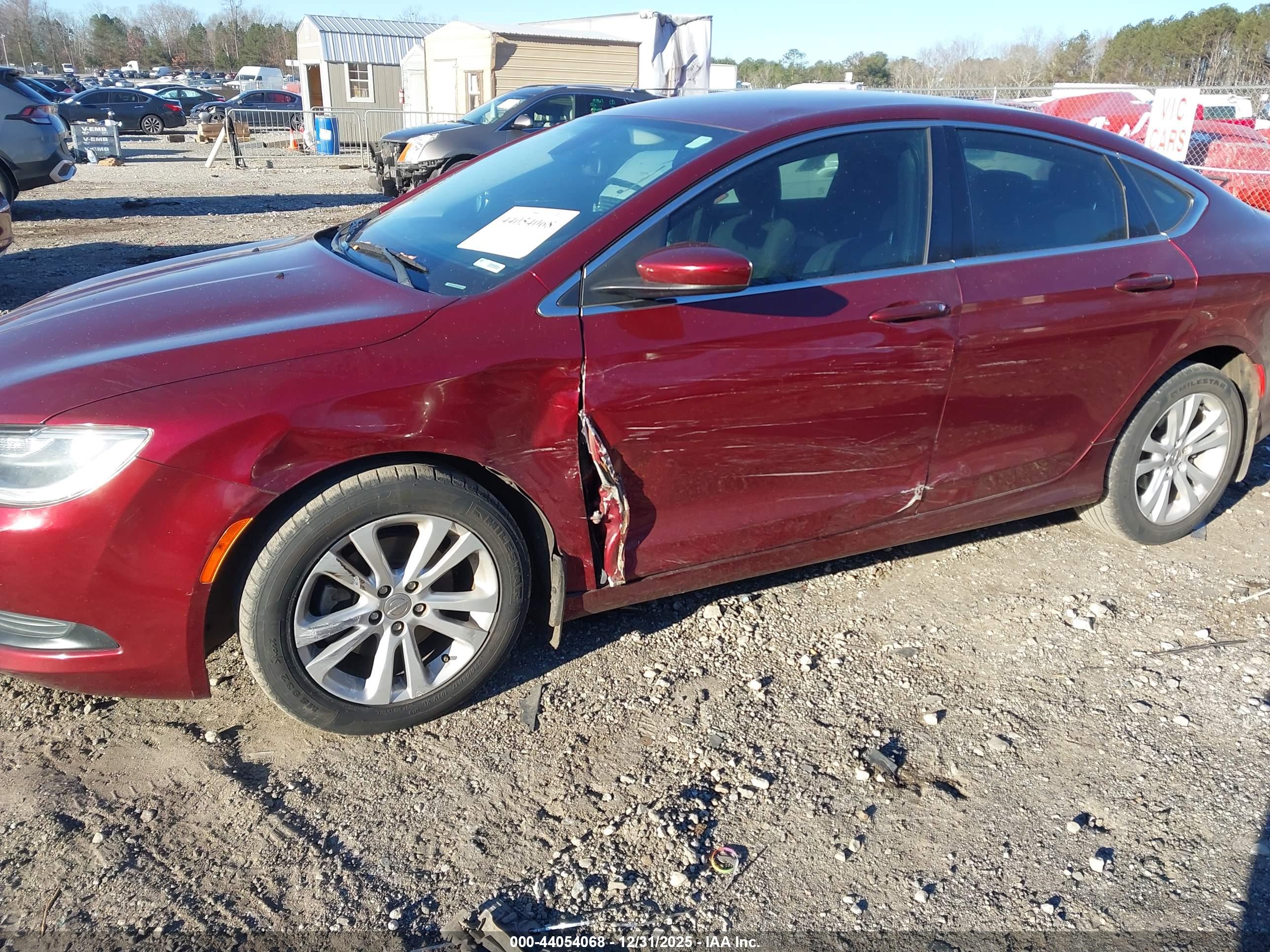 CHRYSLER 200 image 6