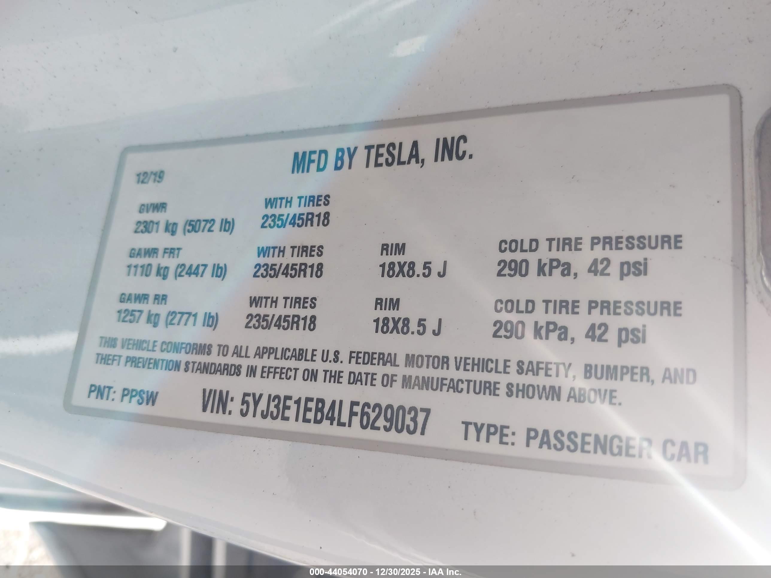 TESLA MODEL image 9
