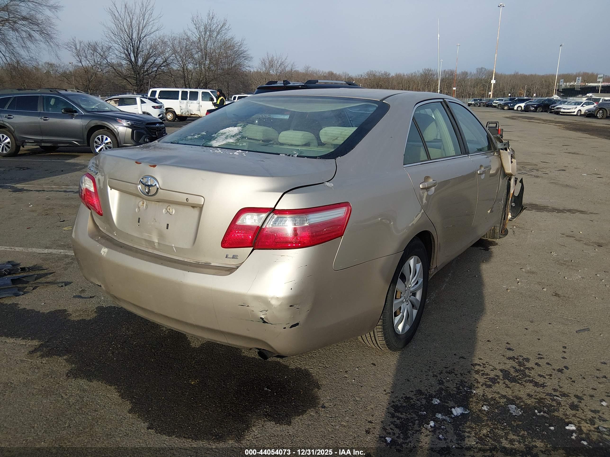 TOYOTA CAMRY image 4